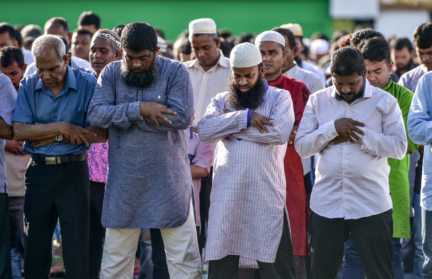 ޖޫން 15، 2018- މާލޭގައި ބޮޑު ޖަމާއަތުގައި ފިތުރު އީދު ނަމާދު ކުރަނީ: މާފަންނު ސްޓޭޑިއަމްގައި ކުރި މި އީދު ނަމާދަށް ވަރަށް ގިނަ ބަޔަކު ދިޔަ.--- ފޮޓޯ: ނިޝާން އަލީ/މިހާރު