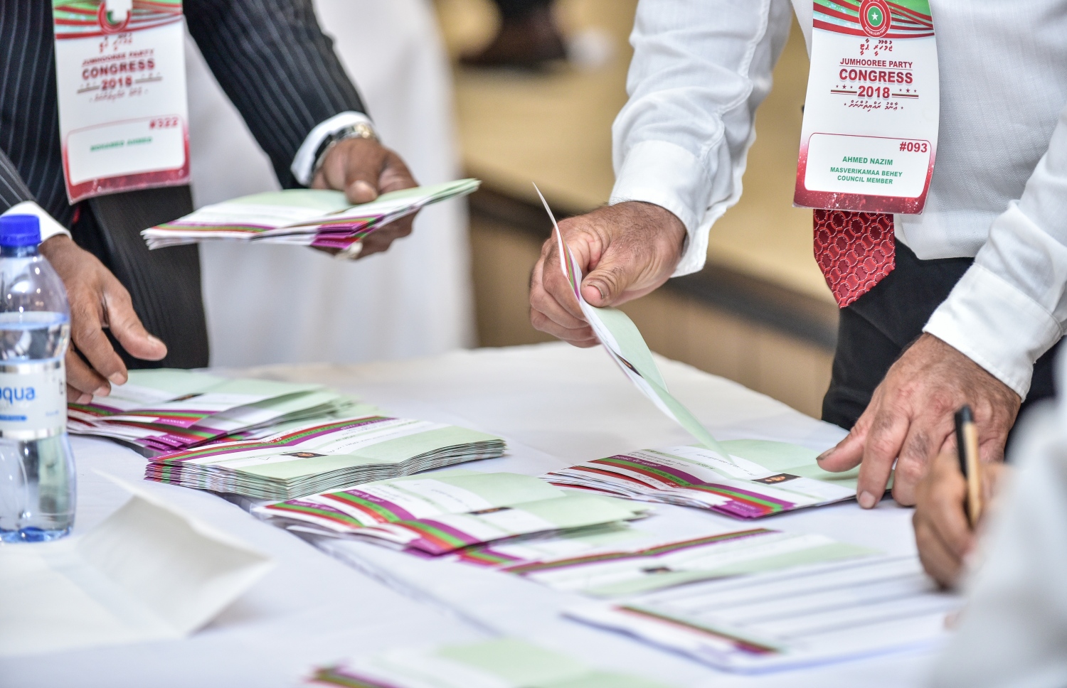 ޖޭޕީގެ އިންތިޚާބުތަކުގެ ފައިނަލް ނަތީޖަ ކަނޑައެޅުމުގެ ކަންކަން މިއަދު ފަތިހު ކުރަނީ.---ފޮޓޯ: ނިޝާން އަލީ/މިހާރު