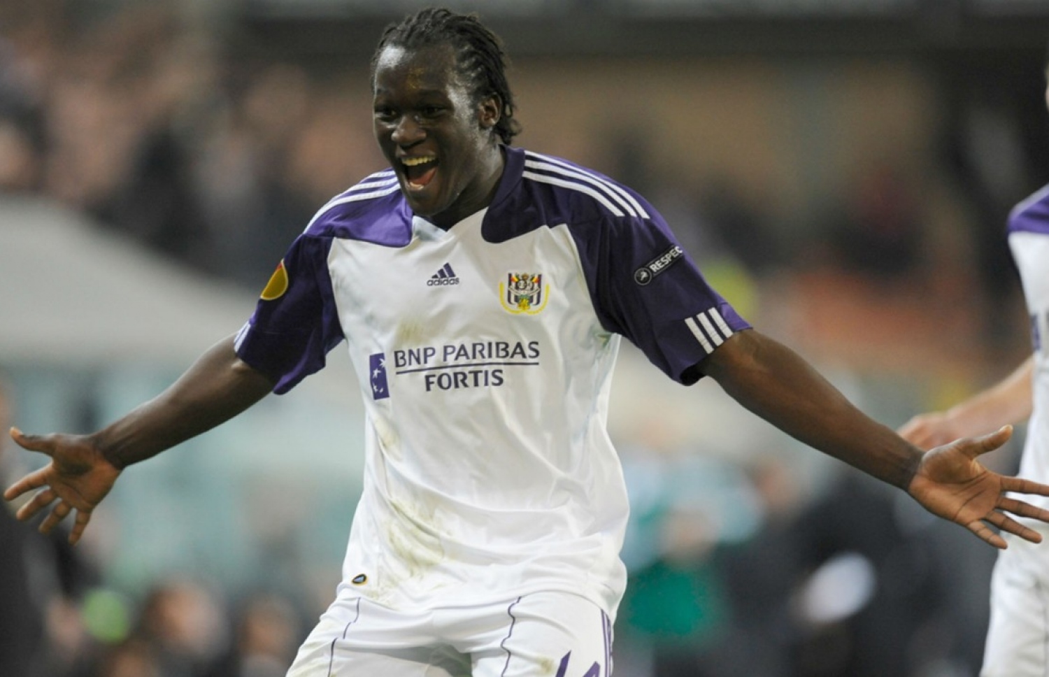 އެންޑަލެކްޓަށް ލަނޑެއް ކާމިޔާބު ކޮށްދިނުމަށް ފަހު ލުކާކޫ އުފާފާޅުކުރަނީ.