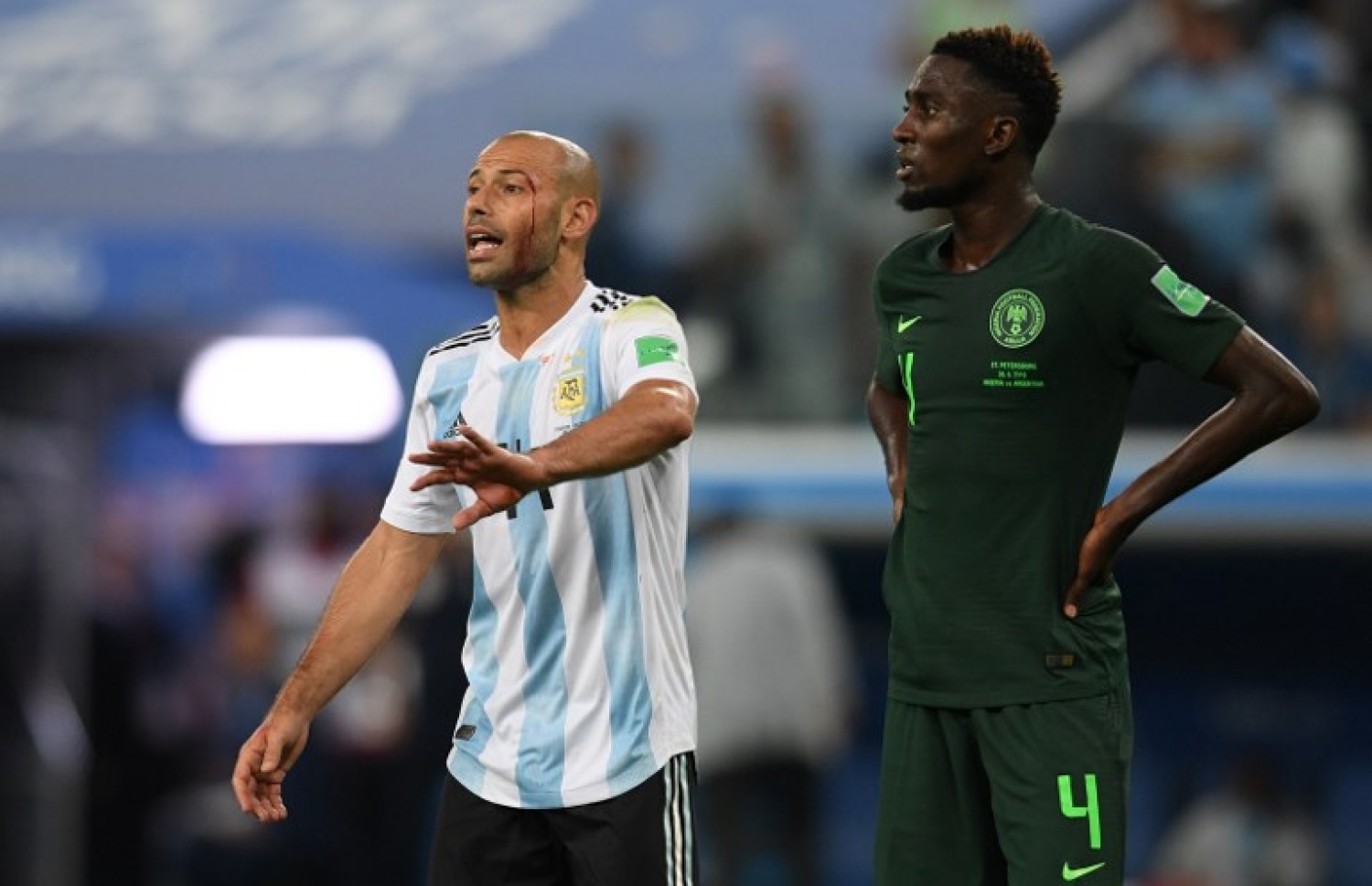 ސެއިން ޕީޓާސްބާގް، ރަޝިއާ: ޖޫން 26، 2018: ވޯލްޑް ކަޕް ފުޓްބޯޅަ މުބާރާތުގައި އާޖެންޓީނާ އާ ނައިޖީރިއާ ކުޅުނު މެޗުގެ ތެރެއިން: މެޗު ނިމެން ހަތަރު މިނިޓަށް ވެފައި ވަނިކޮށް މާކޯސް ރޯހޯ ޖެހި ގޯލުން 2-1 އިން ނައިޖީރިއާ ބަލިކޮށް ވޯލްޑް ކަޕް ފުޓްބޯޅަ މުބާރާތުގެ ދެ ވަނަ ބުރުގެ ޖާގައެއް އާޖެންޓީނާ އިން ވަނީ ހޯދައިފައި. --ފޮޓޯ: އޭއެފްޕީ