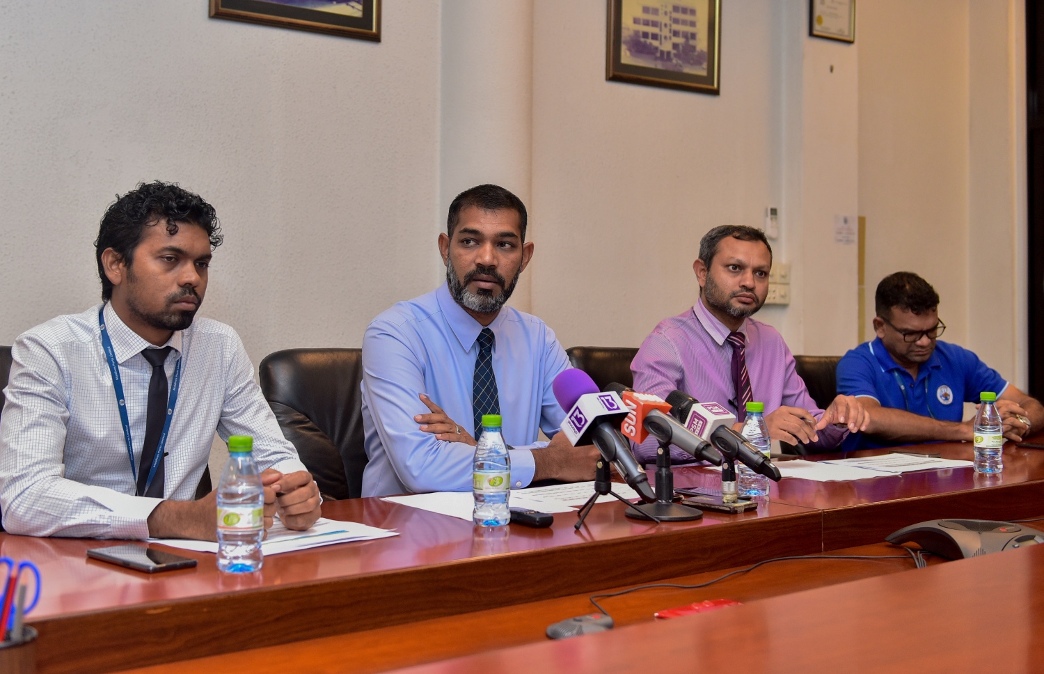 އެމްޕީއެލް ސީއީއޯ ހަލީމް (މ) މިއަދު ނޫސްވެރިންނާ ބައްދަލު ކުރަނީ.-- ފޮޓޯ: އަހުމަދު ނިޝާތު/މިހާރު