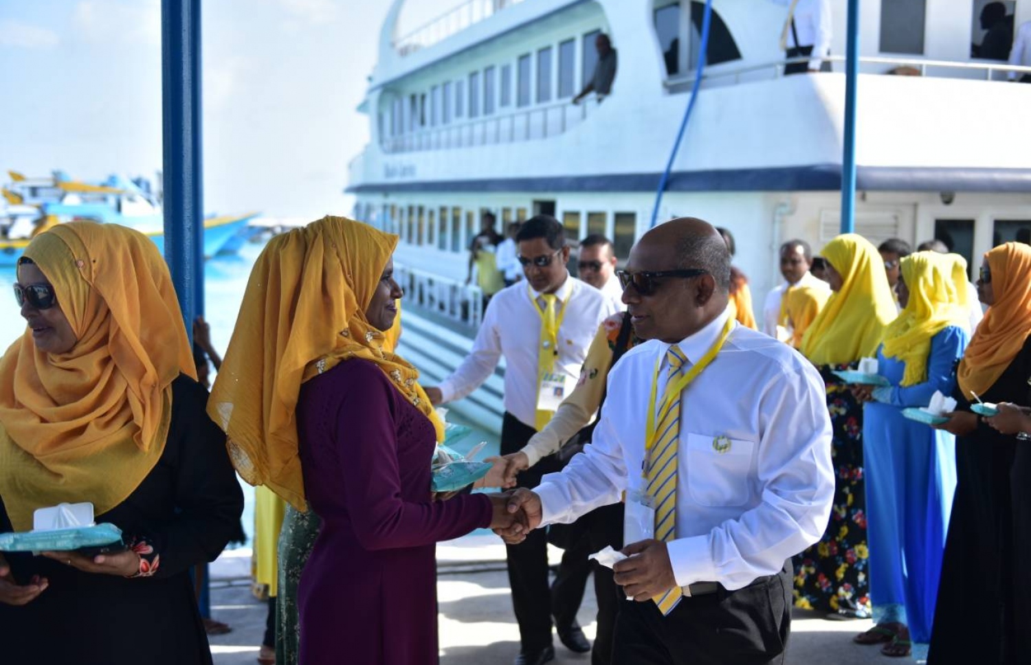 އއ. އުކުޅަސް: ޖޫން 30، 2018- އެމްޑީޕީގެ ތިންވަނަ ކޮންގްރެސް އަށް ރައްޔިތުންގެ މަޖިލީހުގެ ކުރީގެ ރައީސް އަދި ހެންވޭރު އުތުރު ދާއިރާގެ މެމްބަރު އަބްދުﷲ ޝާހިދު ވަޑައިގަތުމުން މަރުހަބާ ދަންނަވަނީ.---ފޮޓޯ: އަހުމަދު ނިޝާތު/މިހާރު
