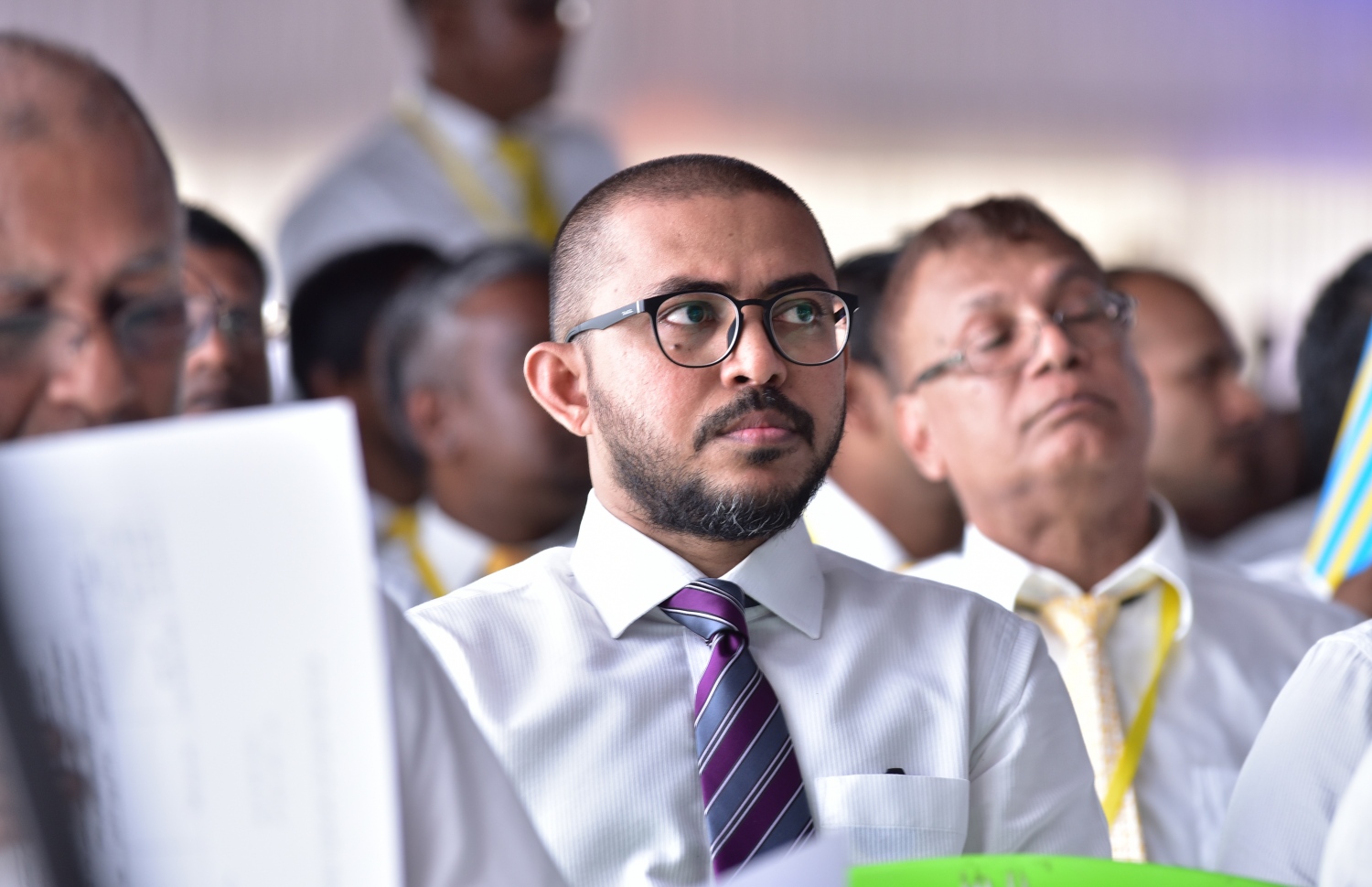 އއ. އުކުޅަސް: ޖޫން 30، 2018- މި ރަށުގައި ބާއްވާ އެމްޑީޕީގެ ތިން ވަނަ ކޮންގްރެސް ފެށުމުގެ ރަސްމިއްޔާތުގައި ބައިވެރިވެވަޑައިގެންނެވި ބައެއް ބޭފުޅުން.---ފޮޓޯ: އަހުމަދު ނިޝާތު/މިހާރު