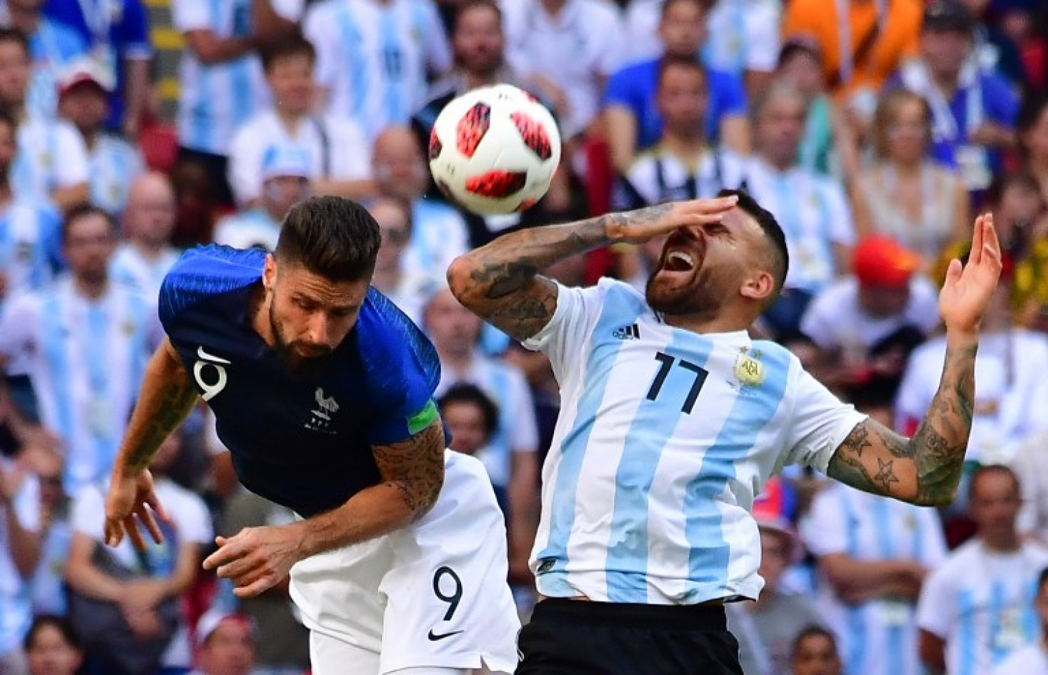 ކަޒާން: ޖޫން 30، 2018: ވޯލްޑް ކަޕް ފުޓްބޯޅަ މުބާރާތުގައި އާޖެންޓީނާ އާ ފްރާންސް ކުޅުނު މެޗުގެ ތެރެއިން: ކިލިއަން އެމްބާޕޭގެ ދެ ގޯލާ އެކު 4-3 އިން އާޖެންޓީނާ ބަލިކޮށް ވޯލްޑް ކަޕްގެ ކުއާޓާ ފައިނަލުގެ ފުރަތަމަ ޖާގަ ފްރާންސް ވަނީ ހޯދައިފައި.-- ފޮޓޯ: އޭއެފްޕީ