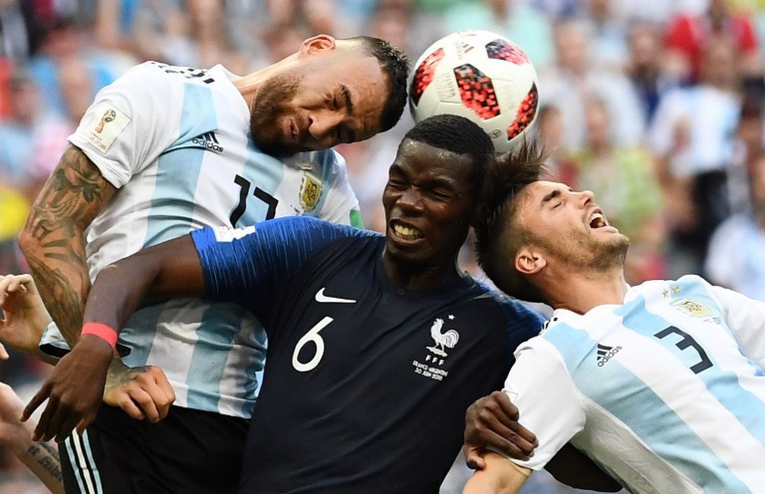 ކަޒާން: ޖޫން 30، 2018: ވޯލްޑް ކަޕް ފުޓްބޯޅަ މުބާރާތުގައި އާޖެންޓީނާ އާ ފްރާންސް ކުޅުނު މެޗުގެ ތެރެއިން: ކިލިއަން އެމްބާޕޭގެ ދެ ގޯލާ އެކު 4-3 އިން އާޖެންޓީނާ ބަލިކޮށް ވޯލްޑް ކަޕްގެ ކުއާޓާ ފައިނަލުގެ ފުރަތަމަ ޖާގަ ފްރާންސް ވަނީ ހޯދައިފައި.-- ފޮޓޯ: އޭއެފްޕީ