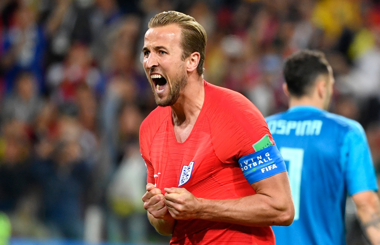 ކެޕްޓަން ހެރީ ކޭން އުފާ ފާޅު ކުރަނީ. --ފޮޓޯ:އޭއެފްޕީ