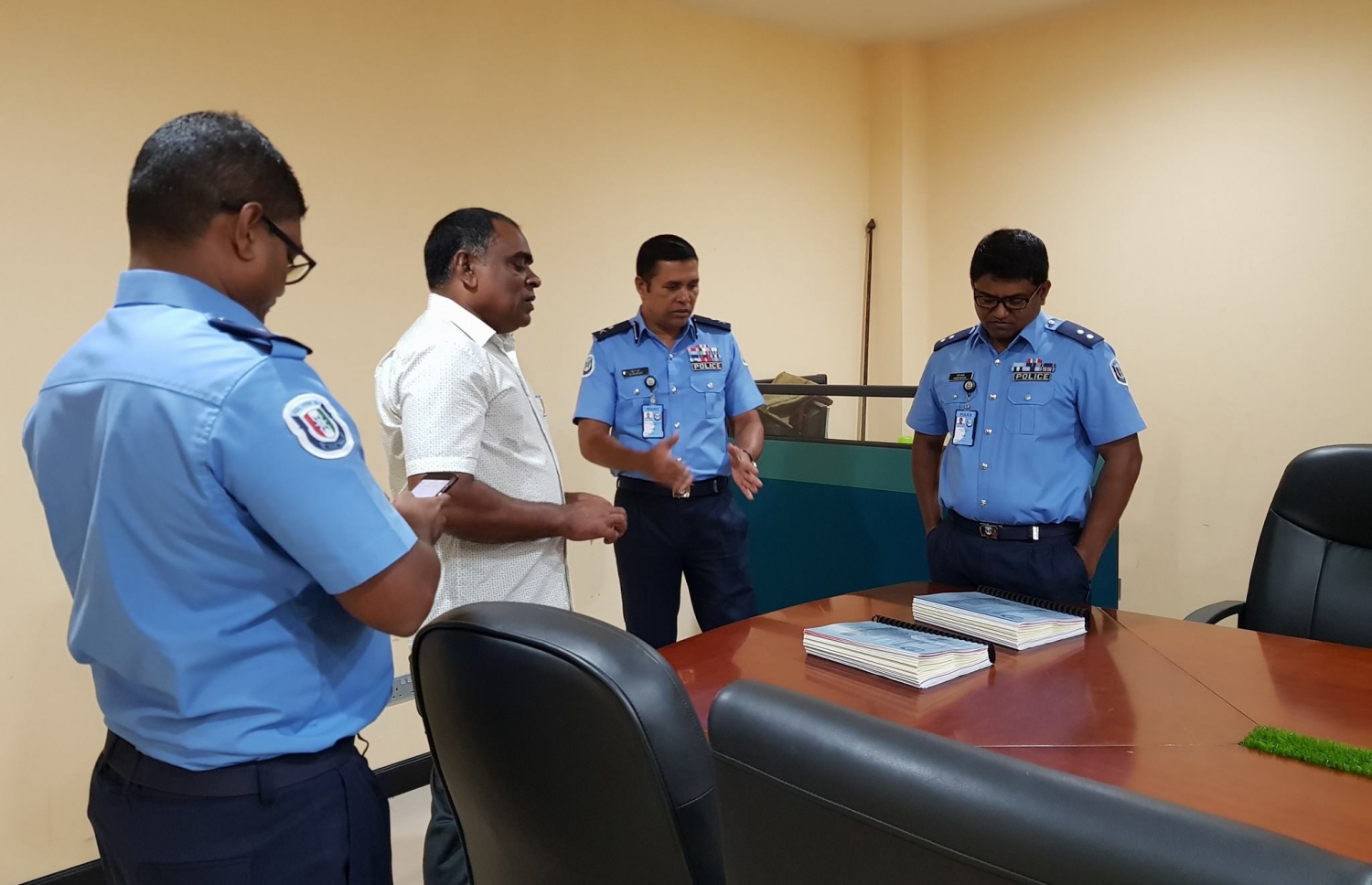 އެސްޖޭގެ އެމްޑީ ޝާހިދު (ވ-2): ހުޅުމާލޭ ޕޮލިސްޓޭޝަން އިމާރާތް ކުރުމުގެ މަސައްކަތް ކުރިއަށް ގެންދަނީ އެ ކުންފުނިން.