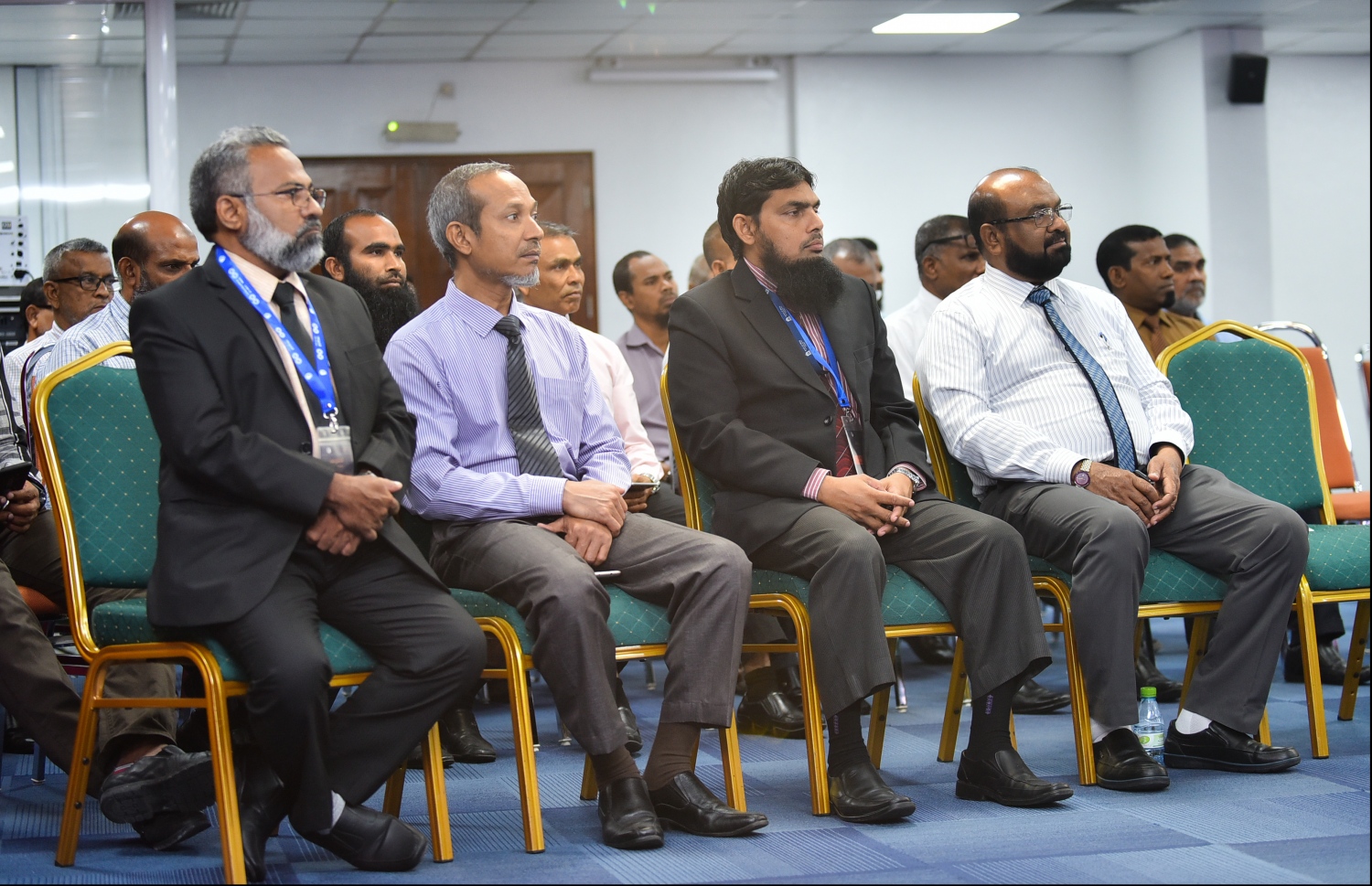 މާލެ: ޖުލައި 8، 2018- ރާއްޖޭގެ ފަތުވާ މަޖިލީހުގެ ފަރާތުން ބާއްވާ ފަތުވާ ފޯރަމް ފެށުމުގެ ރަސްމިއްޔާތުގައި، ބައެއް ދީނީ އިލްމުވެރިން ބައިވެރިވެވަޑައިގަންނަވަނީ.--- ފޮޓޯ: ހުސައިން ވަހީދު/މިހާރު