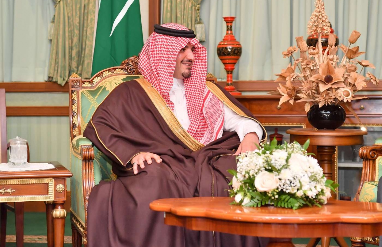 މާލެ: ޖުލައި 9، 2018- ސައޫދީ އަރަބިއްޔާގެ އިންޓީރިއާ މިނިސްޓަރު އަބްދުލްއަޒީޒް ބިން ސައުދު ބިން ނާއިފް، ރާއްޖެ އަށް ކުރެއްވި ދަތުރާ ގުޅިގެން، ރައީސް ޔާމީން އޭނާއާ ބައްދަލުކުރައްވަނީ.---ފޮޓޯ: ރައީސް އޮފީސް