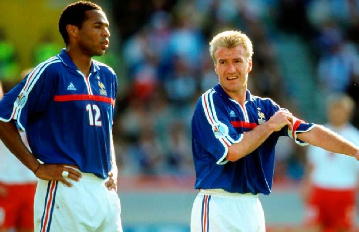 ފްރާންސްގެ މެޗެއްގެ ތެރެއިން ޑެޝޯމްޕްސް (ކ) އާއި އޮންރީ. -- ފޮޓޯ: ގެޓީއިމޭޖަސް