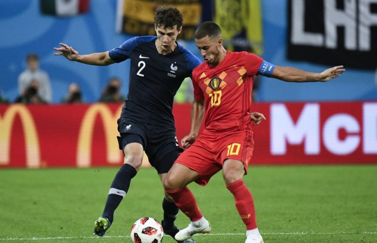 ސެއިން ޕީޓާސްބާގް: ޖުލައި 10، 2018: ވޯލްޑް ކަޕް ފުޓްބޯޅަ މުބާރާތުގައި ފްރާންސް އާ ބެލްޖިއަމް ކުޅުނު މެޗުގެ ތެރެއިން: ސެމީ ފައިނަލް ފުރަތަމަ މެޗުން ބެލްޖިއަމްގެ މައްޗަށް 1-0 އިން ކުރިހޯދައި ފްރާންސް 12 އަހަރަށް ފަހު މުބާރާތުގެ ފައިނަލުން ވަނީ ޖާގަ ހޯދައިފައި.-- ފޮޓޯ: އޭއެފްޕީ