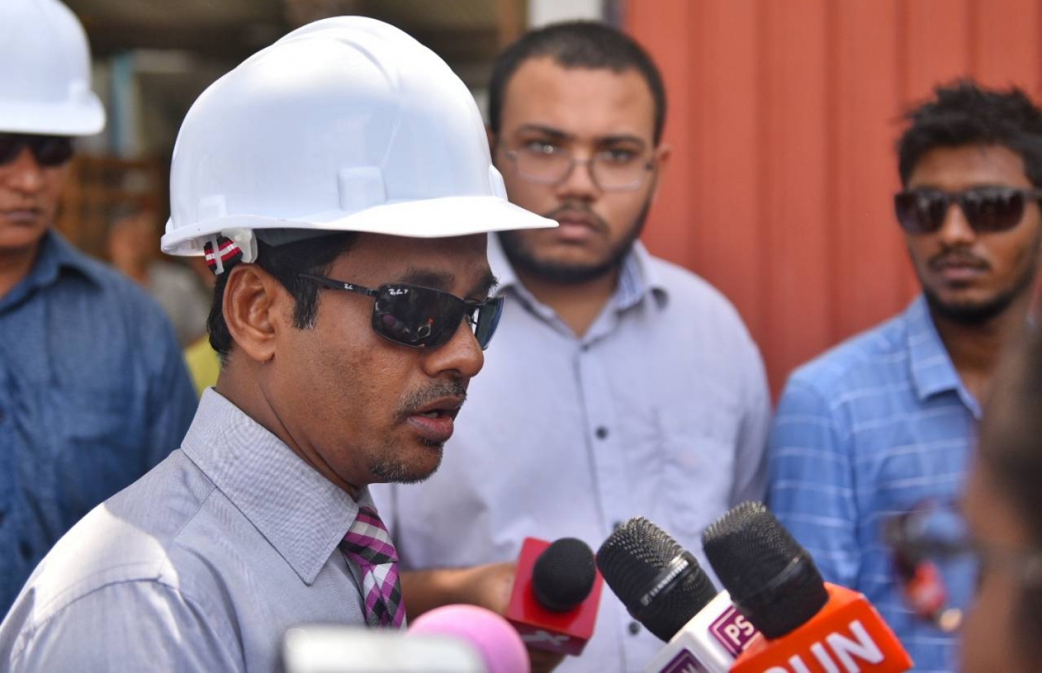 ދަރުމަަވަންތަ ހޮސްޕިޓަލާ ގުޅޭގޮތުން މިނިސްޓަރު މައުލޫމާތު ދެއްވަނީ -- ފޮޓޯ: ހުސެއިން ވަހީދު/ މިހާރު