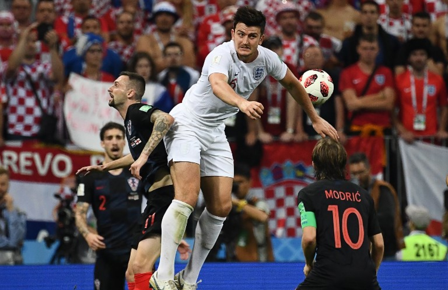 މޮސްކޯ: ޖުލައި 11، 2018: ވޯލްޑް ކަޕް ފުޓްބޯޅަ މުބާރާތުގައި އިންގްލެންޑް އާ ކްރޮއޭޝިއާ ކުޅުނު މެޗުގެ ތެރެއިން: އިންގްލެންޑް އަތުން 2-1 އިން މޮޅުވެ ކްރޮއޭޝިއާ ވޯލްޑް ކަޕު ފައިނަލުން ފުރަތަމަ ފަހަރަށް ވަނީ ޖާގަ ހޯދާފައި.-- ފޮޓޯ: އޭއެފްޕީ