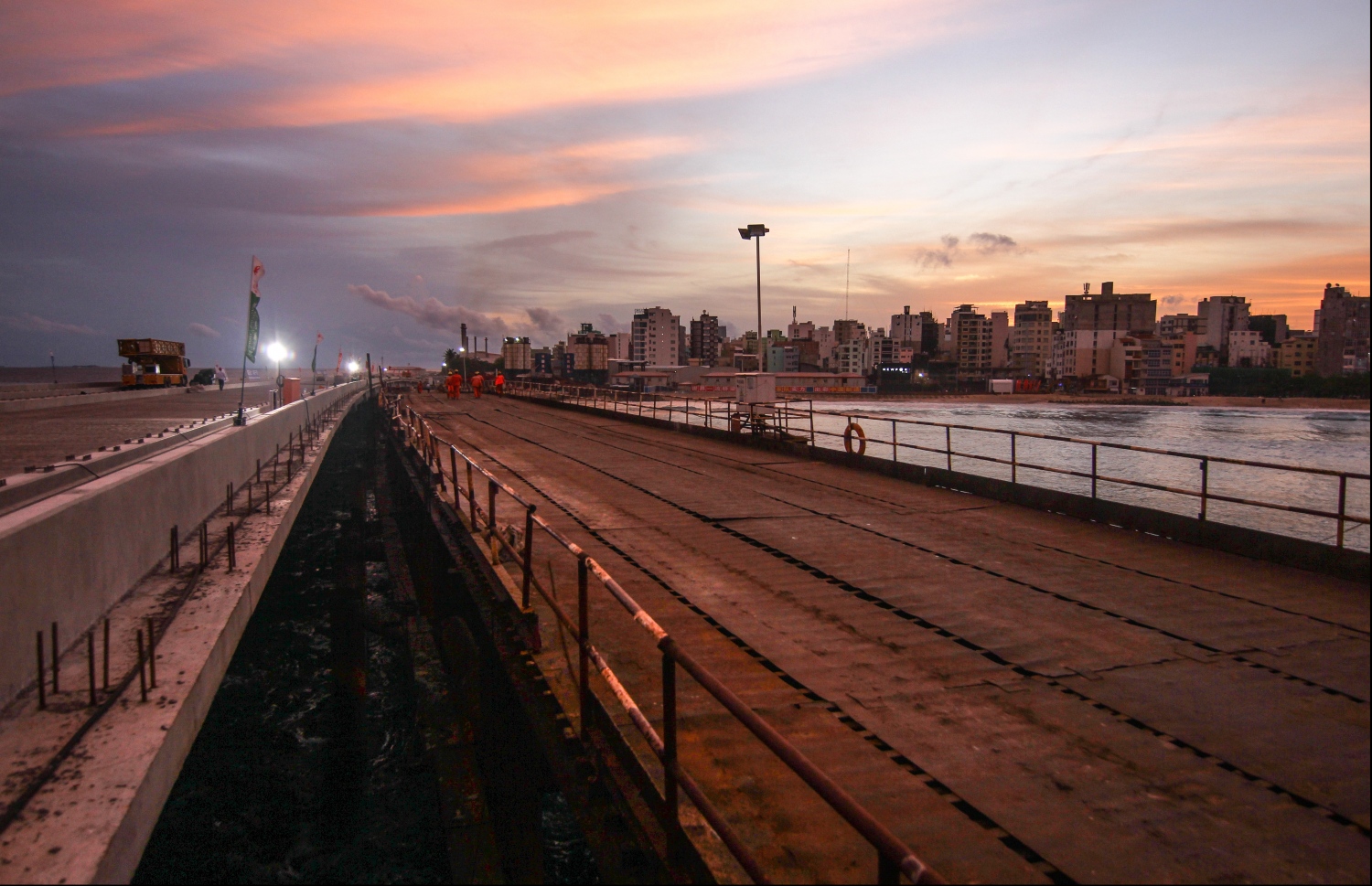 މާލެ-ހުޅުލެ ބްރިޖު ހުޅުލެއާ ގުޅުވާލުން