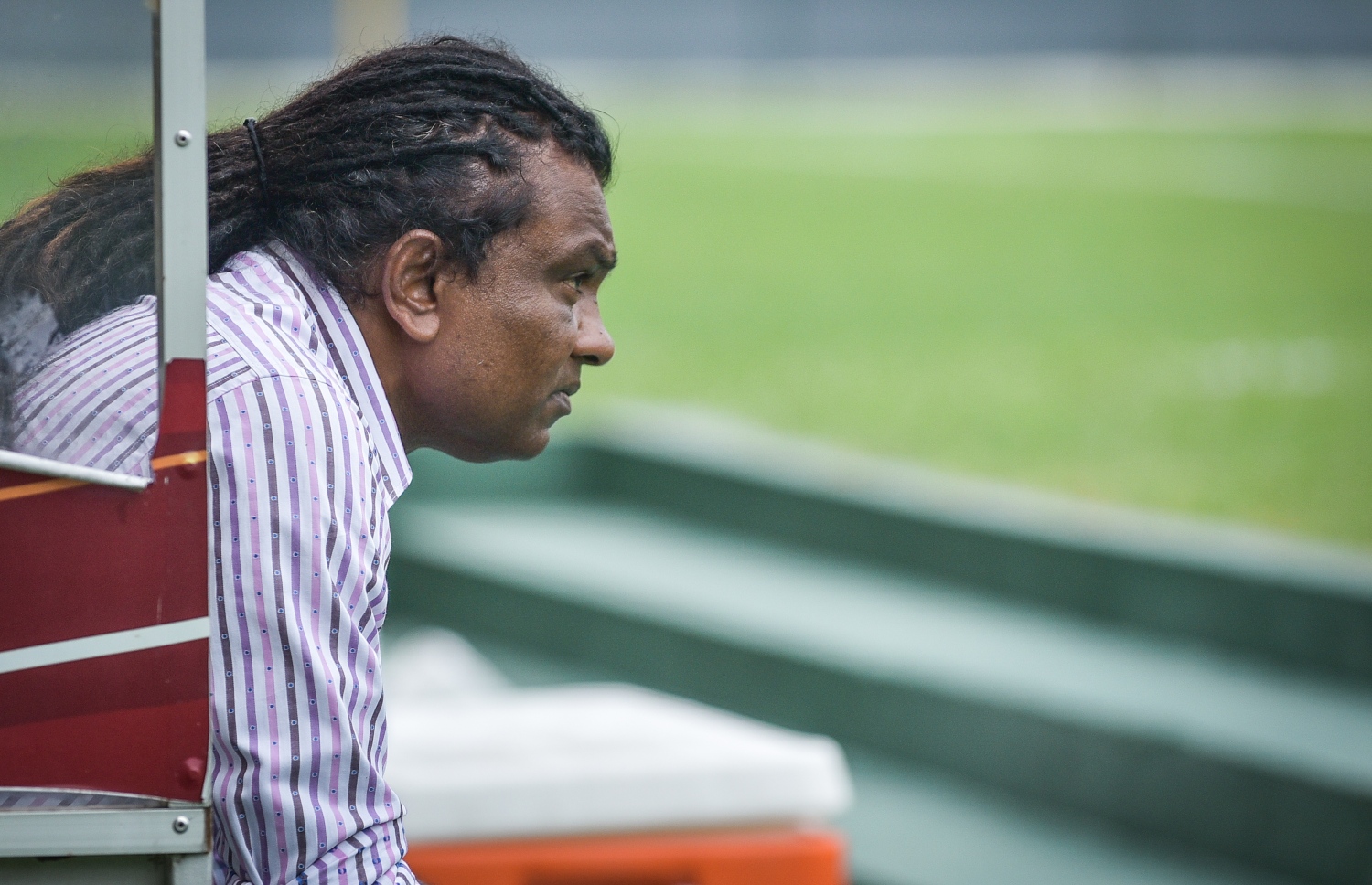 ގްރީން ސްޓްރީޓްސްގެ ކޯޗު ސުޒޭން: މިދިޔަ ސީޒަނުގެ މެޗެއްގެ ތެރެއިން. -- ފޮޓޯ: ނިޝާން އަލީ/ މިހާރު