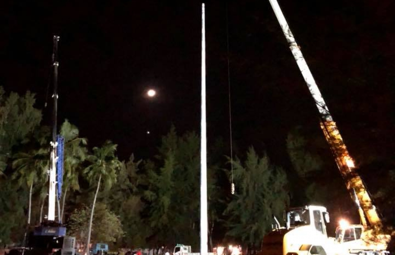 ދިދަ ދަނޑި ނެގުމުގެ މަސައްކަތް ކުރަނީ