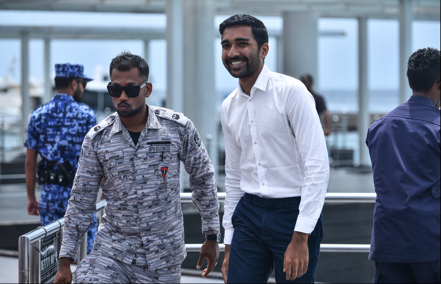 ސިޔާދު ގާސިމް ހައްޔަރުކޮށްފައި ހުރި އިރު ކޯޓުގެ އަޑުއެހުމަކަށް މާލެ ގެނެސްފައި.-- މިހާރު ފައިލް ފޮޓޯ