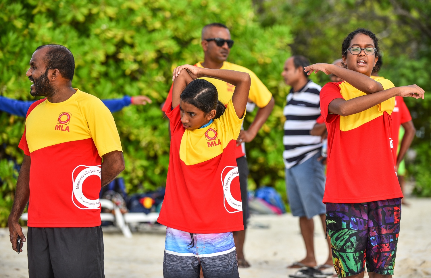 ކ.ދިއްފުށި: ޖުލައި 20، 2018: ސްވިމިން އެސޯސިއޭޝަނާއި މާލެ ފިޓްނަސް ކްލަބްގެ ފަރާތުން ކ. ދިއްފުށީގައި ބޭއްވި ދިގު ފެތުމުގެ ގައުމީ މުބާރާތުގެ ތެރެއިން، ޝައުގުވެރި ބަދަލުތަކާ އެކު ކުރިއަށްދިޔަ މި ހަރަކާތުގައި އެކި އުމުރުފުރާތަކުން ގިނަ އަދަދެއްގެ ފެތުންތެރިންތަކެއް ވަނީ ވާދަކޮށްފައި. ފޮޓޯ:ނިޝާން އަލީ/މިހާރު