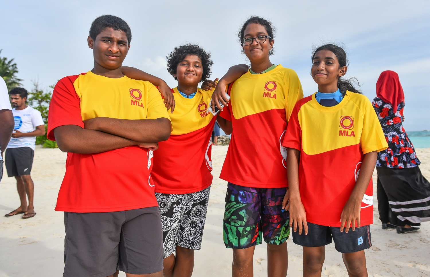 ކ.ދިއްފުށި: ޖުލައި 20، 2018: ސްވިމިން އެސޯސިއޭޝަނާއި މާލެ ފިޓްނަސް ކްލަބްގެ ފަރާތުން ކ. ދިއްފުށީގައި ބޭއްވި ދިގު ފެތުމުގެ ގައުމީ މުބާރާތުގެ ތެރެއިން، ޝައުގުވެރި ބަދަލުތަކާ އެކު ކުރިއަށްދިޔަ މި ހަރަކާތުގައި އެކި އުމުރުފުރާތަކުން ގިނަ އަދަދެއްގެ ފެތުންތެރިންތަކެއް ވަނީ ވާދަކޮށްފައި. ފޮޓޯ:ނިޝާން އަލީ/މިހާރު