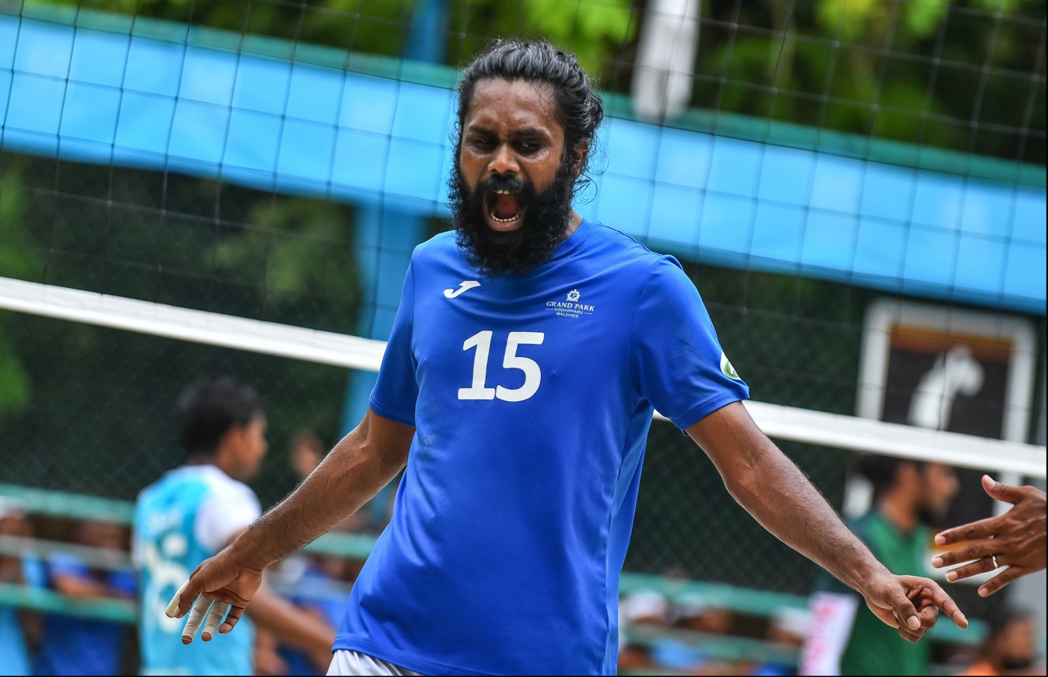 ބަނޑޮސް އައިލެންޑް ރިސޯޓު: ޖުލައި 22، 2018: އާލާ އިންޓަ ރިސޯޓް ޗެމްޕިއަންސް ލީގު ވޮލީބޯޅަ މުބާރާތުގެ ފައިނަލް މެޗުގެ ތެރެއިން: ގްރޭންޑްޕާކް ކޮއްދިއްޕަރު އަދި ބަނޑޮސް މޯލްޑިވްސް ވާދަކުރި މި މިމެޗުން ސީދާ ތިން ސެޓުން މޮޅުވެ، މުބާރާތް ކާމިޔާބުކުރީ ބަނޑޮސް މޯލްޑިވްސްއިން.--- މިހާރު ފޮޓޯ: ހުސައިން ވަހީދު