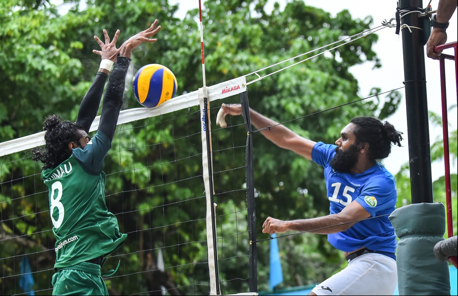 ބަނޑޮސް އައިލެންޑް ރިސޯޓު: ޖުލައި 22، 2018: އާލާ އިންޓަ ރިސޯޓް ޗެމްޕިއަންސް ލީގު ވޮލީބޯޅަ މުބާރާތުގެ ފައިނަލް މެޗުގެ ތެރެއިން: ގްރޭންޑްޕާކް ކޮއްދިއްޕަރު އަދި ބަނޑޮސް މޯލްޑިވްސް ވާދަކުރި މި މިމެޗުން ސީދާ ތިން ސެޓުން މޮޅުވެ، މުބާރާތް ކާމިޔާބުކުރީ ބަނޑޮސް މޯލްޑިވްސްއިން.--- މިހާރު ފޮޓޯ: ހުސައިން ވަހީދު