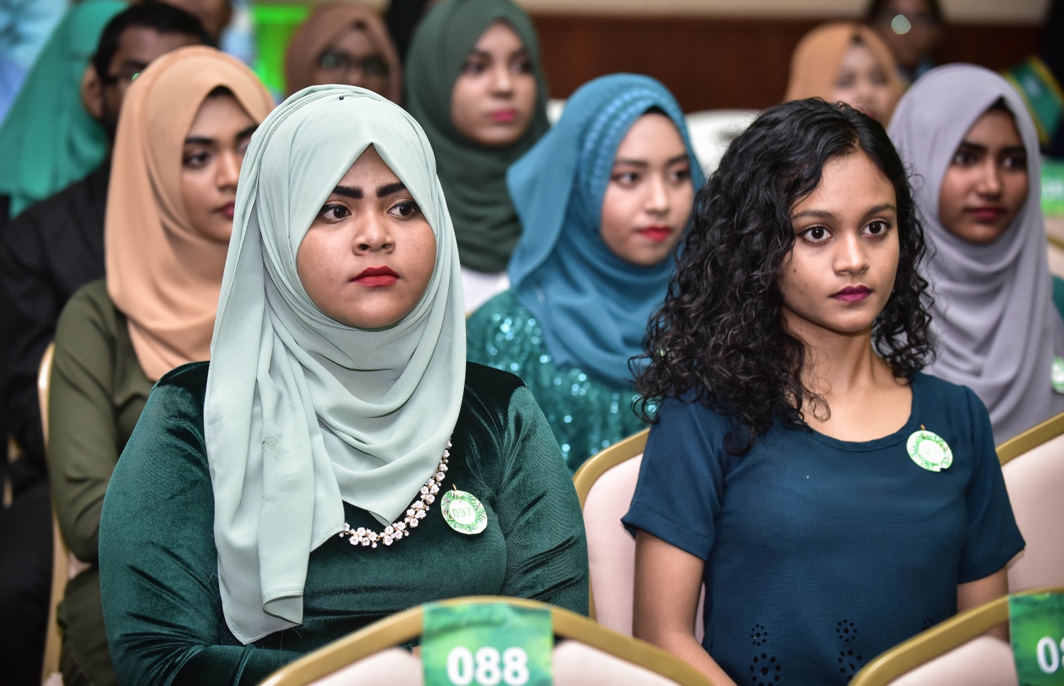 މާލެ: ޖުލައި 25، 2018: ވިލާ އިންޓަނޭޝަނަލް ހައި ސްކޫލް ދަރިވަރުންގެ ދަސްވެނިވުމުގެ ރަސްމިއްޔާތުގެ ތެރެއިން: މިދިޔަ އަހަރު ހުރިހާ ގޮތަކުން އެންމެ މޮޅު ދަރިވަރަކަށް ހޮވުނީ އަހުމަދު ނާބިހު މުހައްމަދު ނައީމެވެ .--ފޮޓޯ: ނިޝާން އަލީ/މިހާރު