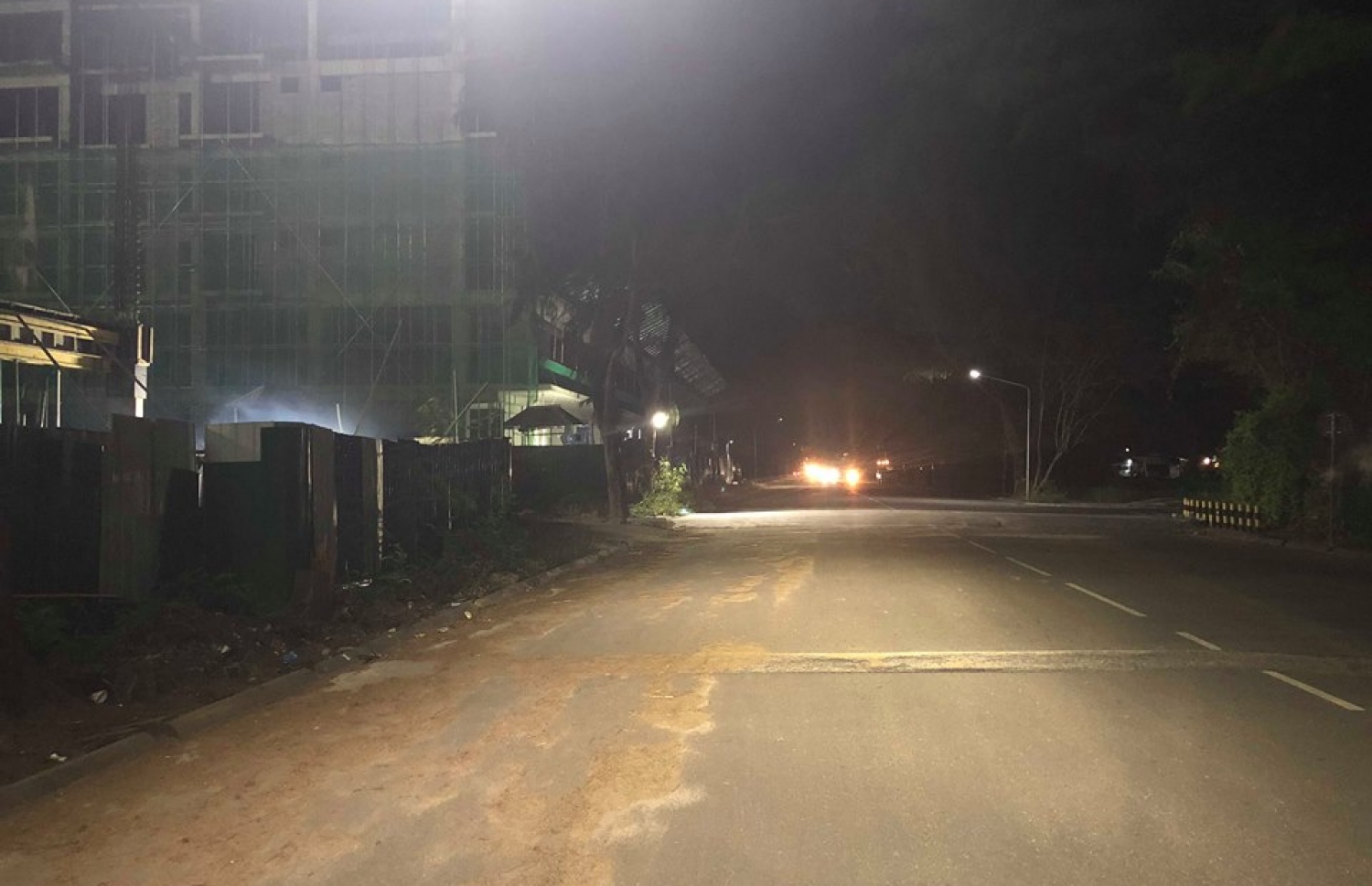 ހުޅުމާލޭގެ ބަމްޕަރެއް: އަލިކަމެއް ނެތުމުގެ ސަބަބުން ވެސް މިތަންތަން ފާހަގަކުރަން އުނދަގޫ