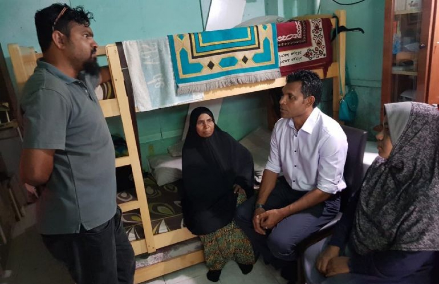 މާލޭގައި ދިރިއުޅޭ އާއިލާއަކާ، ފައިސަލް މިއަދު ބައްދަލު ކުރައްވަނީ. - ފޮޓޯ: އެމްޑީޕީ