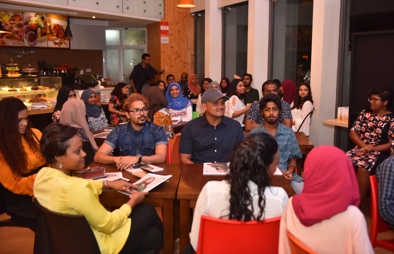 އޮގަސްޓް 7، 2018- ސީހައުސް ބްރެސަރީ: "ދޯ" މަޖައްލާގެ 12 ވަނަ އަދަދު ނެރުމުގެ ހަފުލާ -- ފޮޓޯ: އަހުމަދު ނިޝާތު