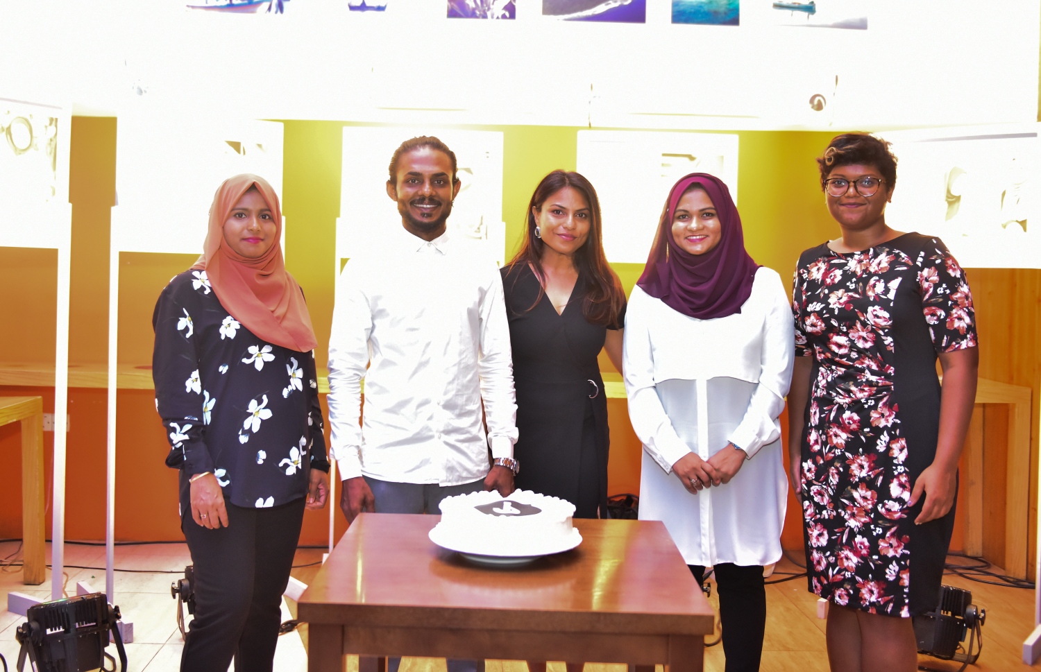 އޮގަސްޓް 7، 2018- ސީހައުސް ބްރެސަރީ: "ދޯ" މަޖައްލާގެ 12 ވަނަ އަދަދު ނެރުމުގެ ހަފުލާގައި ތައްޔާރުކުރި ހާއްސަ ކޭކު-- ފޮޓޯ: އަހުމަދު ނިޝާތު