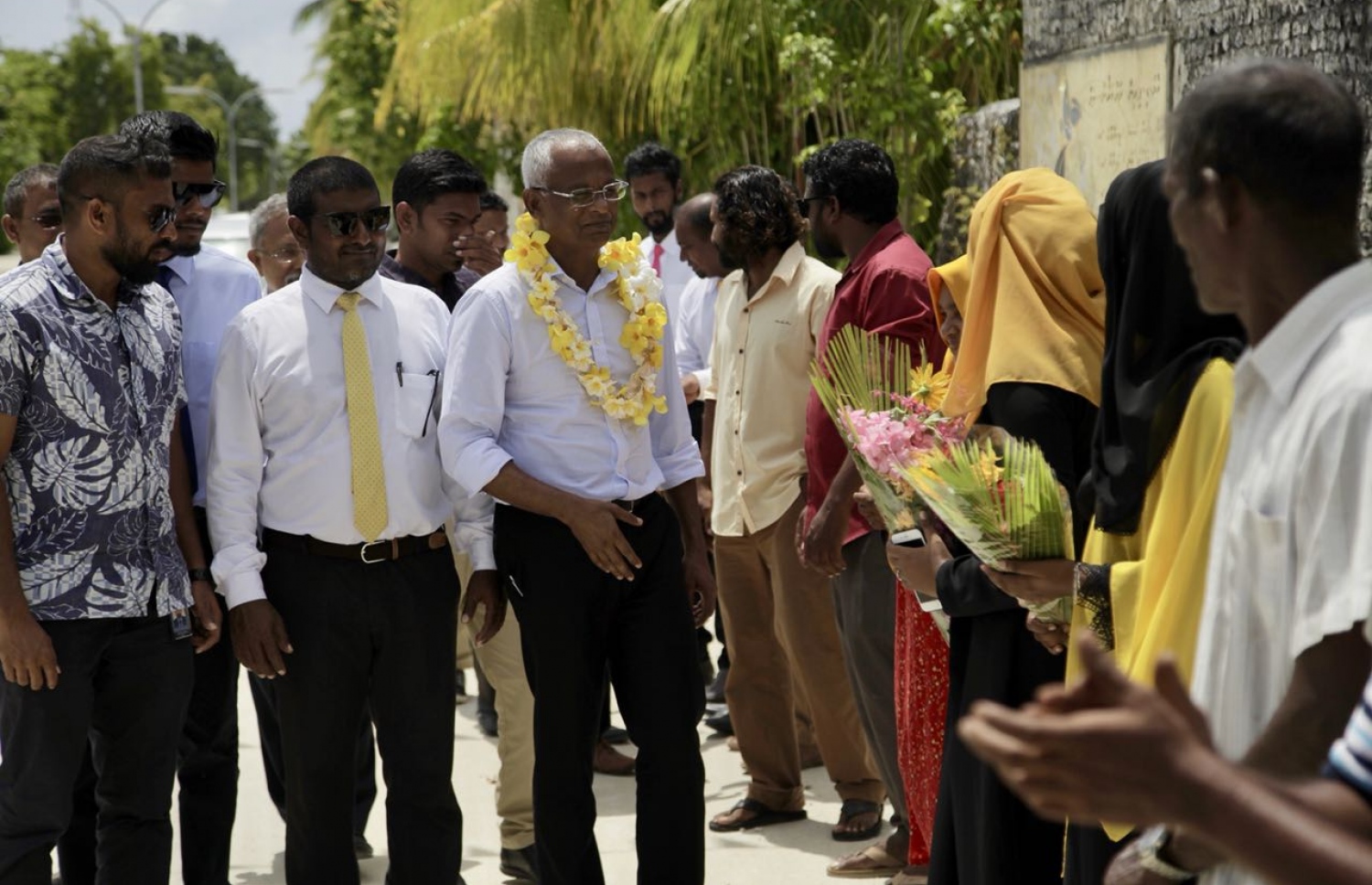 އިބޫއަށް މަރުހަބާ ދައްނަވަން ގިނަ އަދަދެއްގެ މީހުން އެއްވެފައި-- ފޮޓޯ: މުންޝިދު