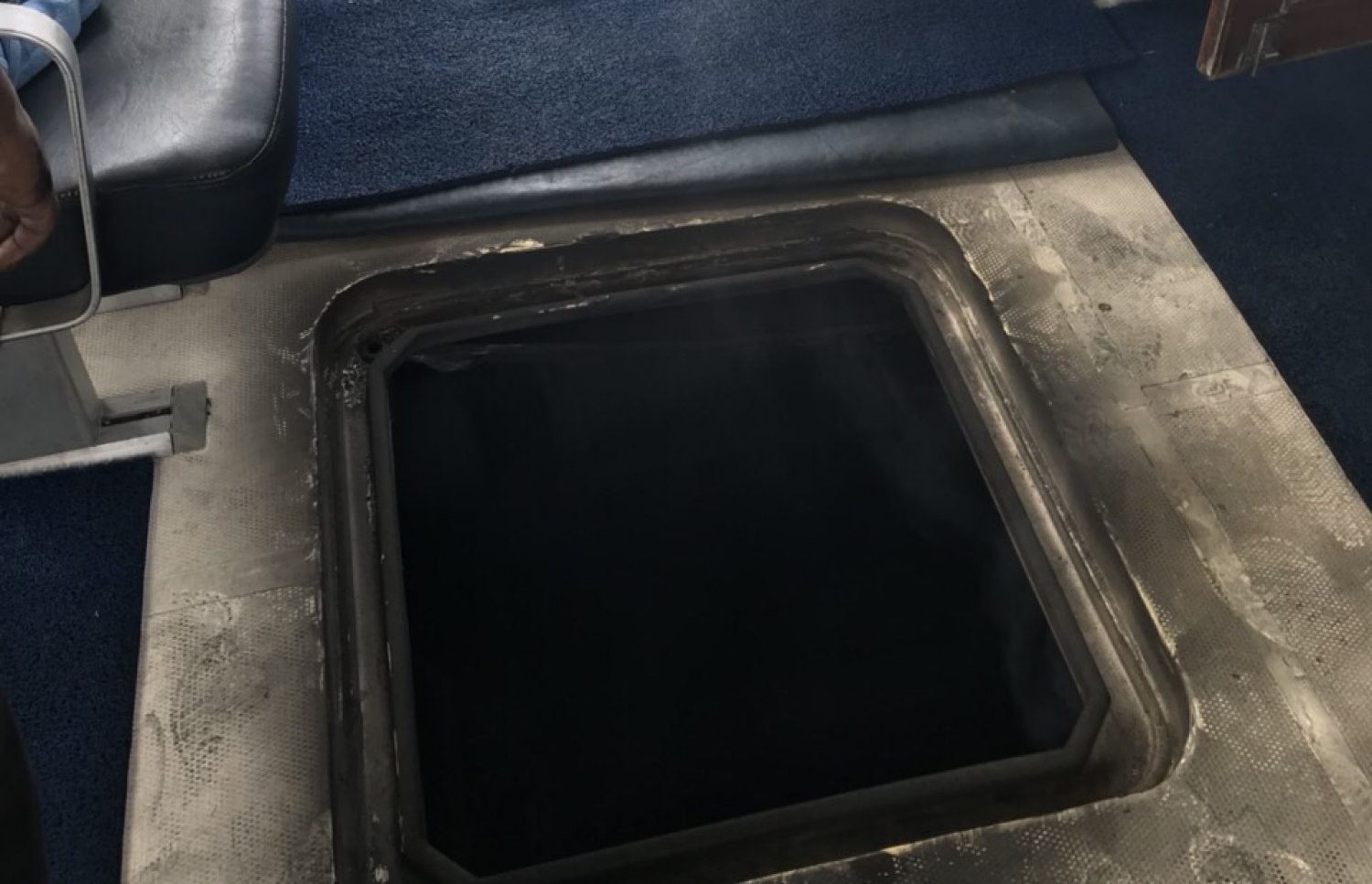 ކ. ހުރާ ކައިރިން ދަތުރުކުރަނިކޮށް ރޯވި ލޯންޗް. ފޮޓޯ: އެމްއެންޑީއެފް