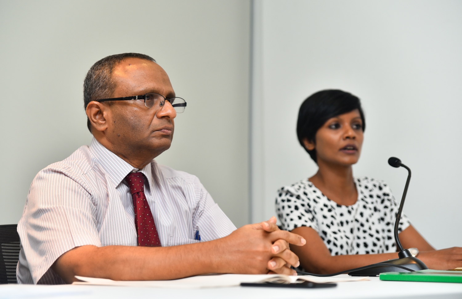 ގާނޫނުއަސާސީ އަށް 10 އަހަރު ފުރުމާ ގުޅިގެން މިރޭ ބޭއްވި ޕެނަލް ޑިސްކަޝަން ގައި ސުއޫދު (ވ) ބައިވެރިވެވަޑައިގަންނަވަނީ.---ފޮޓޯ: ހުސައިން ވަހީދު/މިހާރު