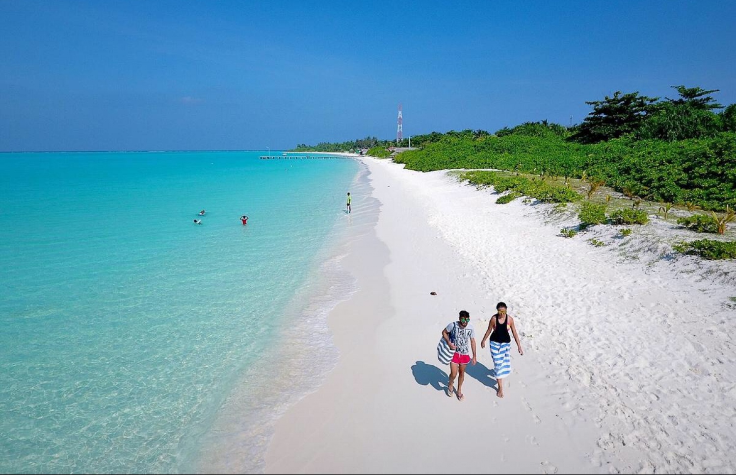 ހއ. ކެލާ އަތިރިމަތީގައި ޓުއަރިސްޓުންތަކެއް ހަރަކާތްތެރިވަނީ: