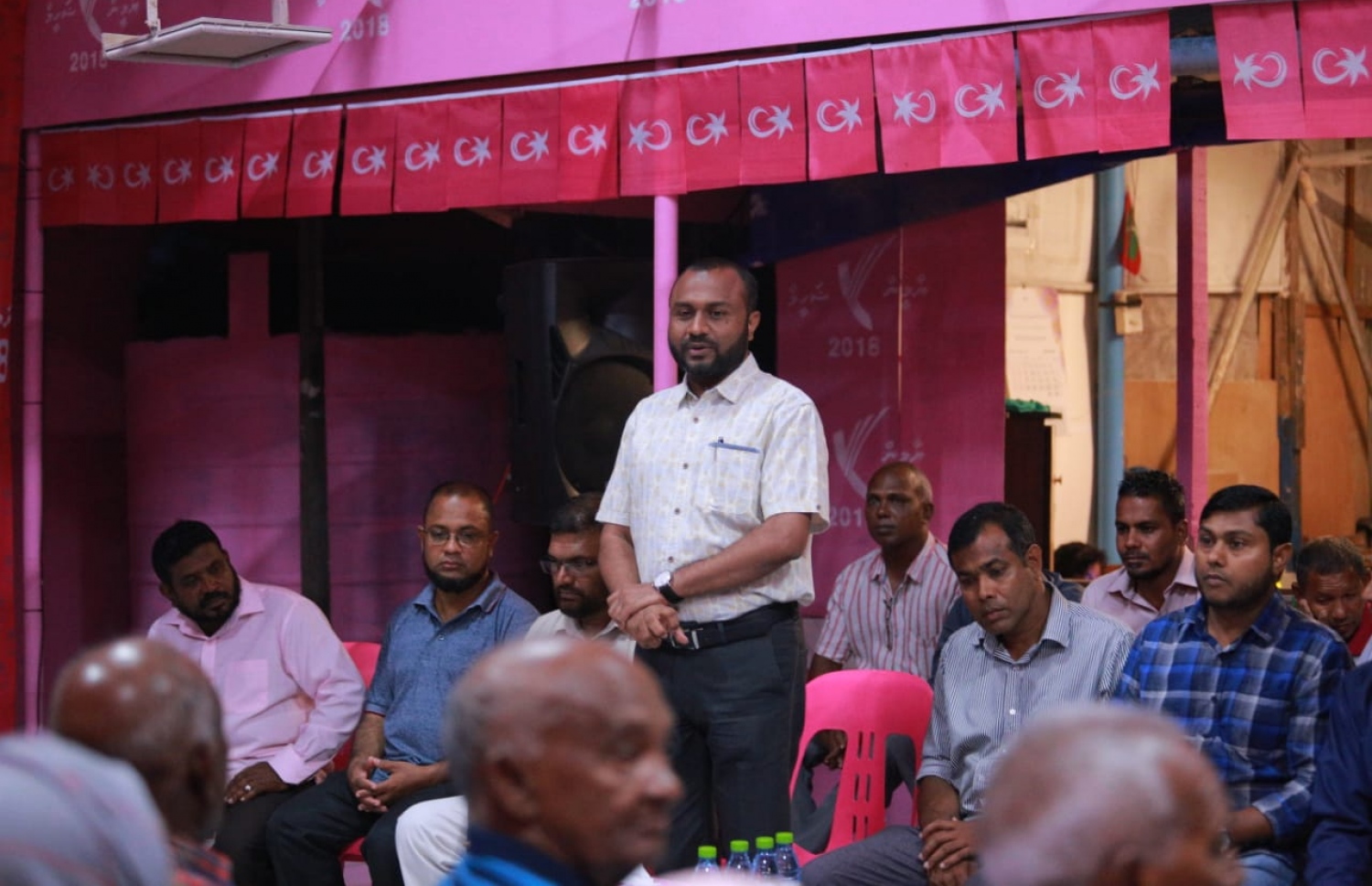 މި އަހަރުގެ ރިޔާސީ އިންތިޚާބުގެ ކެމްޕެއިނަށް، ރައީސް އަބްދުﷲ ޔާމީންގެ ރަނިންމޭޓް ޑރ. މުހައްމަދު ޝަހީމް އަލީ ސައީދު ފުވައްމުލަކަށް ކުރައްވަމުން ގެންދަވާ ދަތުރުގައި، އެ ސިޓީގެ ބަޔަކާ ބައްދަލު ކުރައްވަނީ.