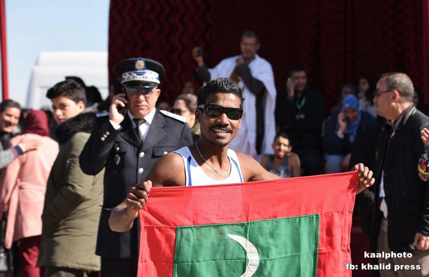 މިޑްލް ޑިސްޓެން ދުވުންތެރިޔާ ފަޒީލް:މެޑަލް ޓާގެޓް ދުވުންތެރިޔެއް.