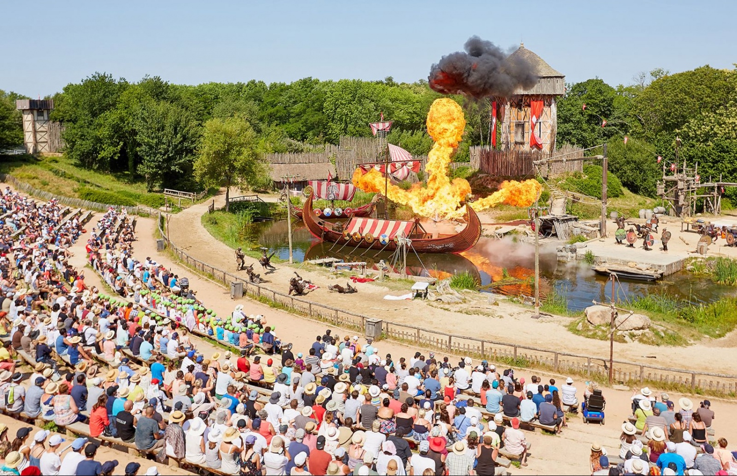 ފްރާންސްގެ ޕު ޑޫ ފޯ ތީމް ޕާކް: މިތަން ސާފު ކުރަން ކާޅުތައް ހަރަކާތްތެރި ވާނެ.