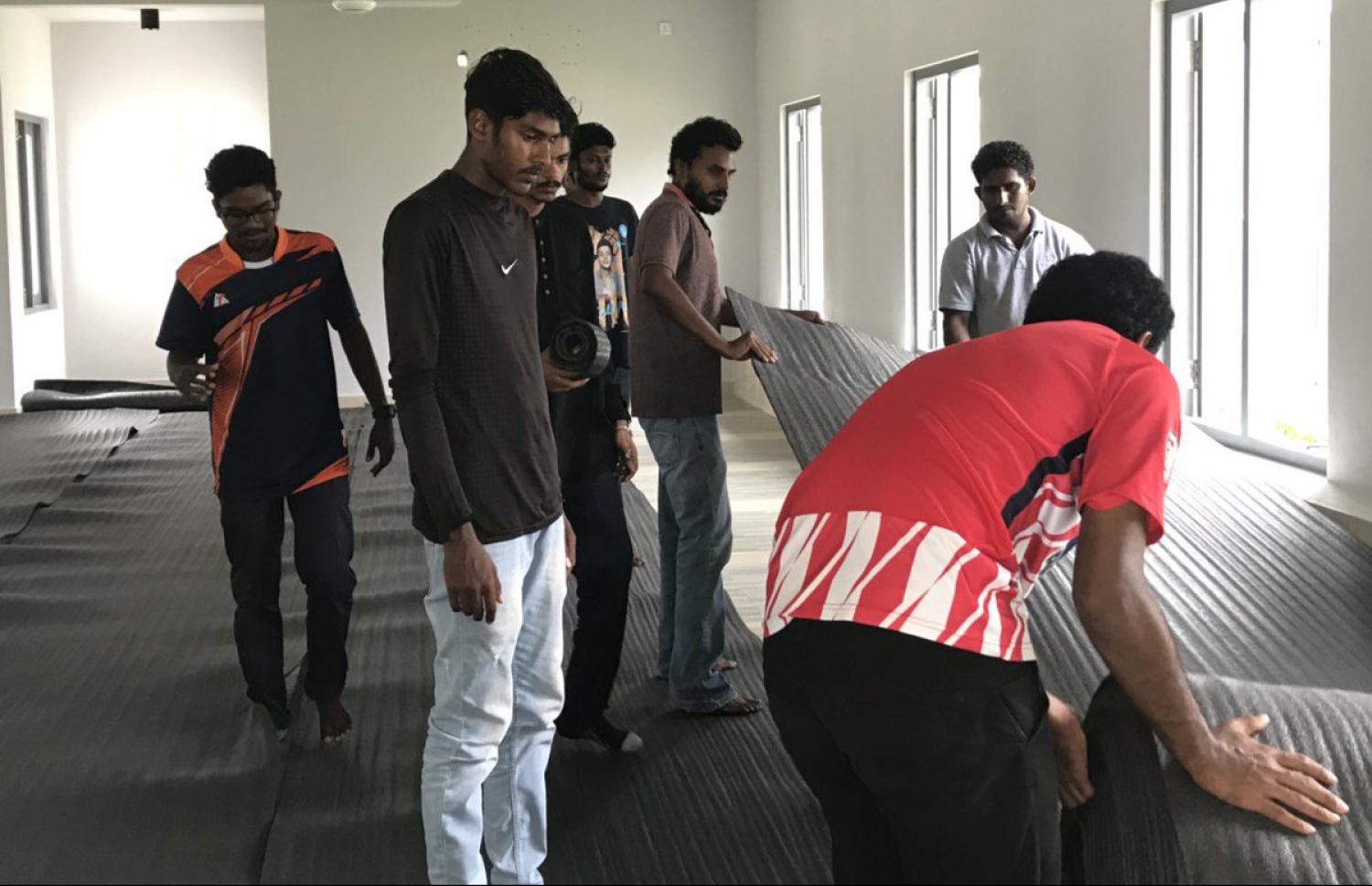 ޓިވެކްގެ ދަރިވަރުންތަކެއް، އެ ތަނުގެ ކްލާހެއްގައި ބައިވެރިވެގެން.--ފޮޓޯ: ޓިވެކް