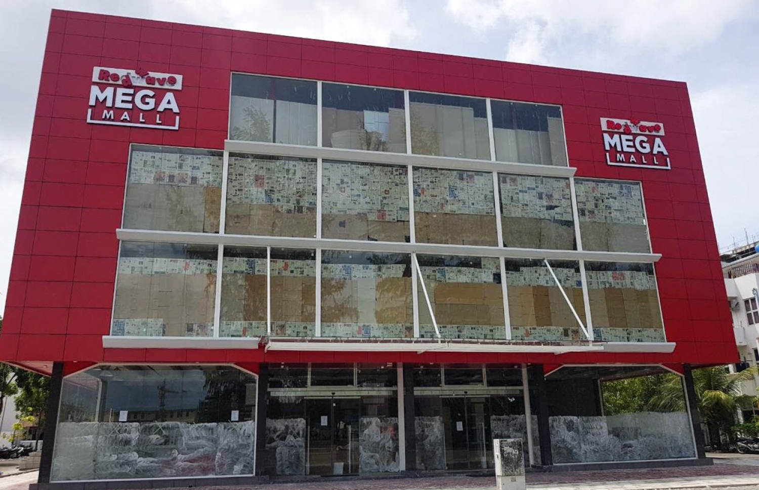 ހުޅުމާލޭގައި އަލަށް ހަދާ ރެޑްވޭވްގެ މެގަ މޯލް: މިތަނުގައި އެއްލައްކައަށް ވުރެ ގިނަ އައިޓަމް ލިބެން ހުންނާނެ