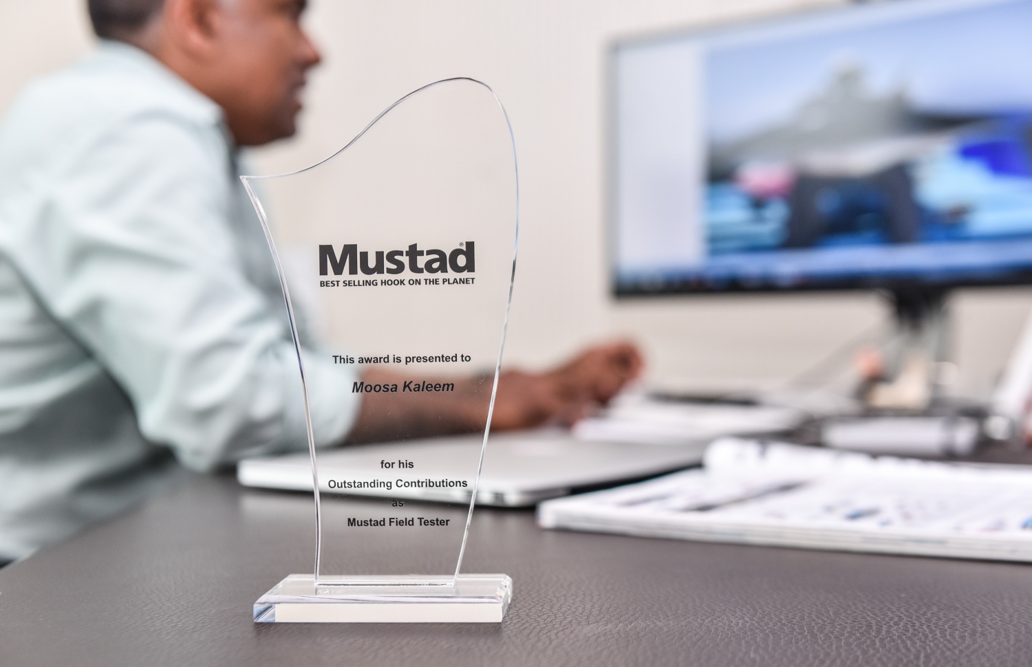 މަސްވެރިން ބޭނުންކުރާ ބުޅި އުފައްދަން މަޝްހޫރު ނޯވޭގެ މަސްޓަޑް ކުންފުނިން މޫސައަށް ދީފައިވާ ހަނދާނީ ފިލައެއް. ފޮޓޯ: ހުސެއިން ވަހީދު /މިހާރު