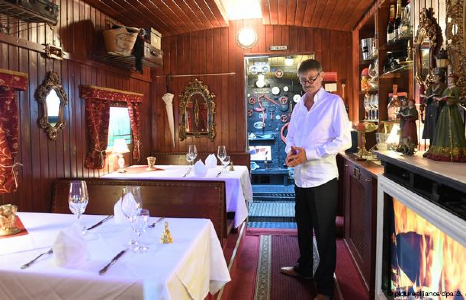 އޮމާސް ކޫޗްގެ ވެރިޔާ ރުޑޯލްފް: އޭނާ ގެނައި އުސޫލަށް ވަނީ ފާޑު އަމާޒުވެފައި.