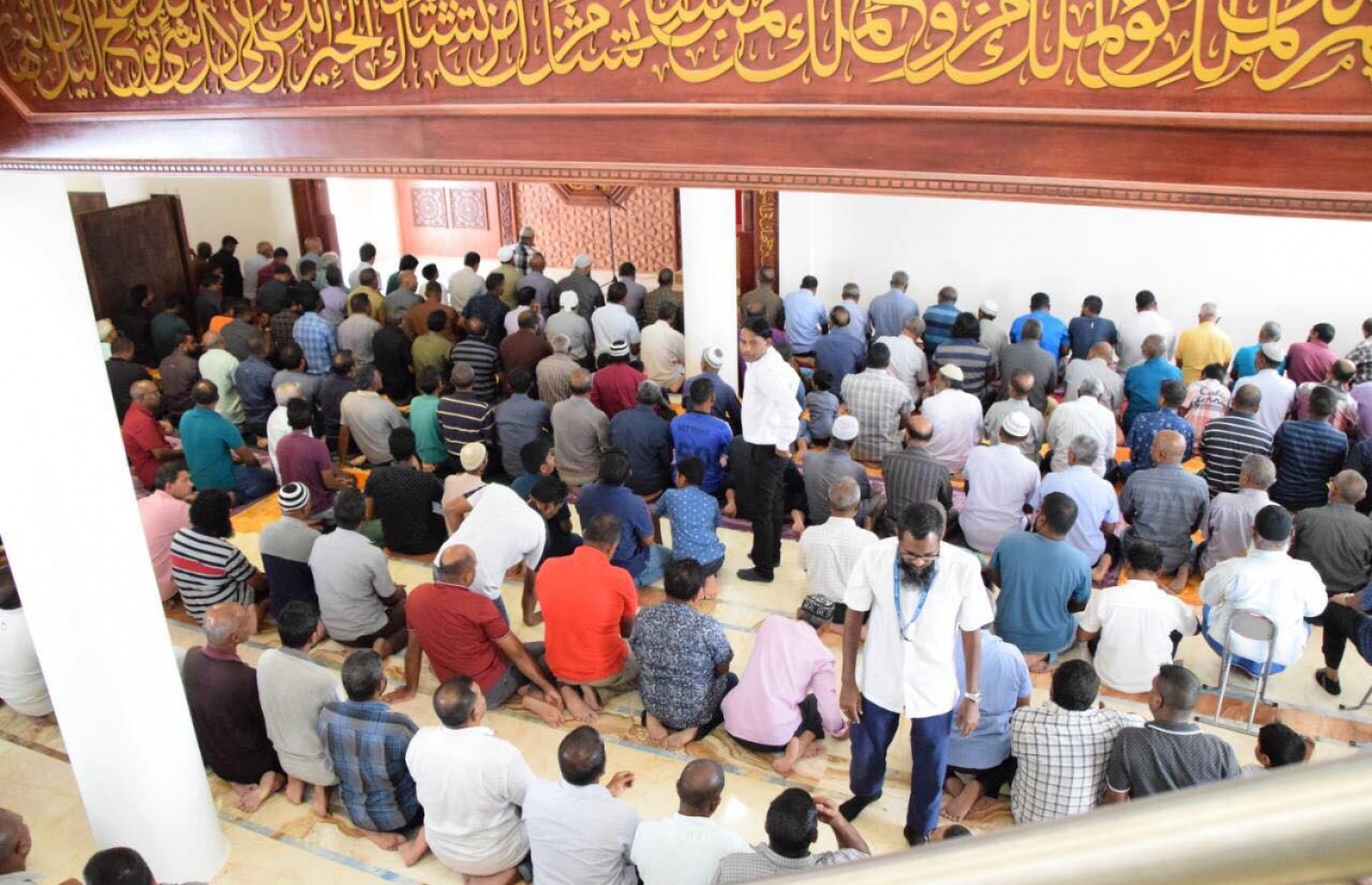 އަލަށް ހުޅުވި މިސްކިތުގައި މިއަދު ކުރި އަސުރު ނަމާދުގައި އާންމުން ބައިވެރިވަނީ.