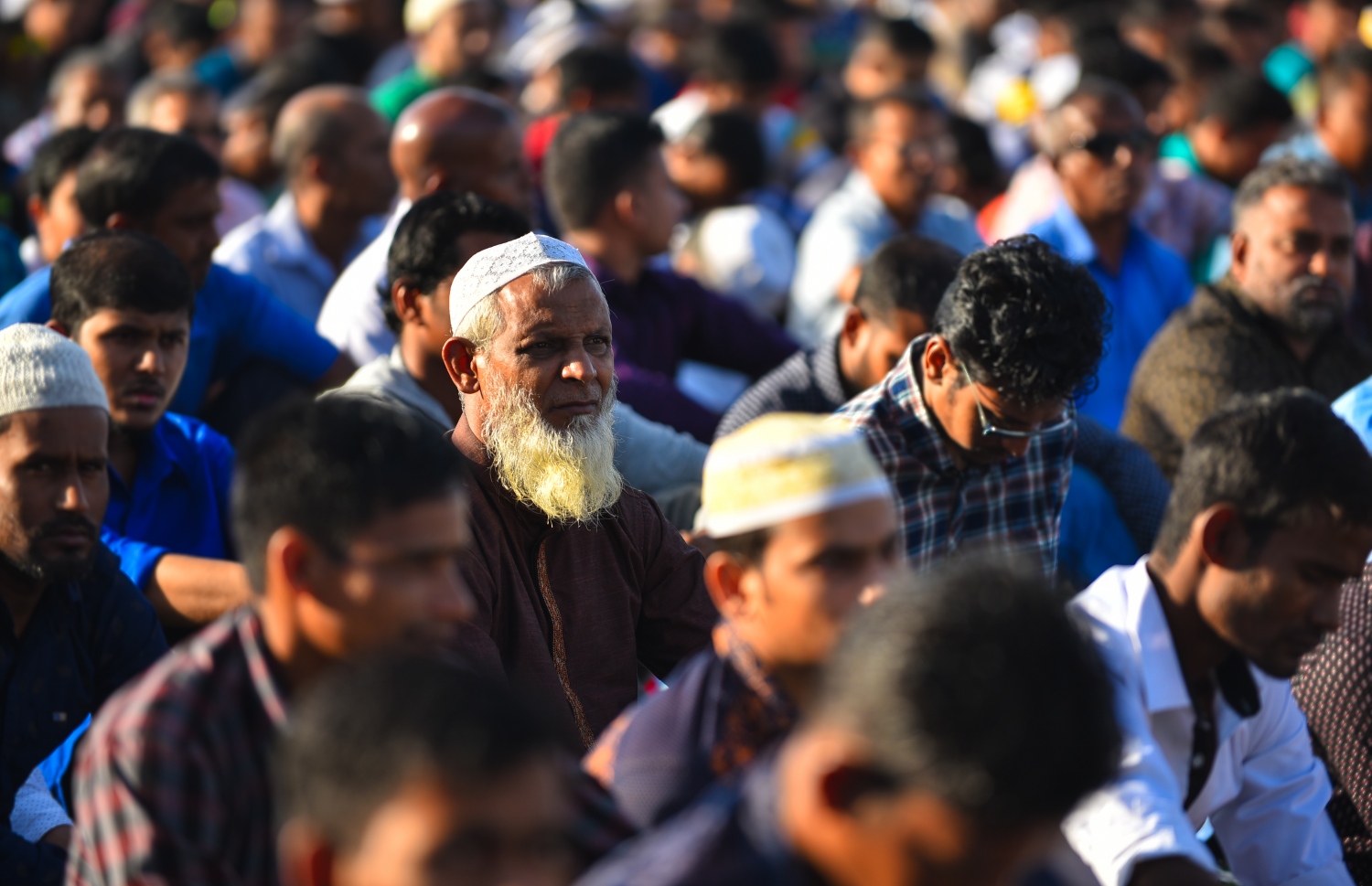 މާލެ: އޯގަސްޓް 21، 2018- މާފަންނު ސްޓޭޑިއަމްގައި ބޮޑު ޖަމާއަތުގައި މިއަދު ކުރި އަޟްހާ އީދު ނަމާދުގައި ބައިވެރިވި ބައެއް މީހުން.---ފޮޓޯ: ހުސައިން ވަހީދު/މިހާރު