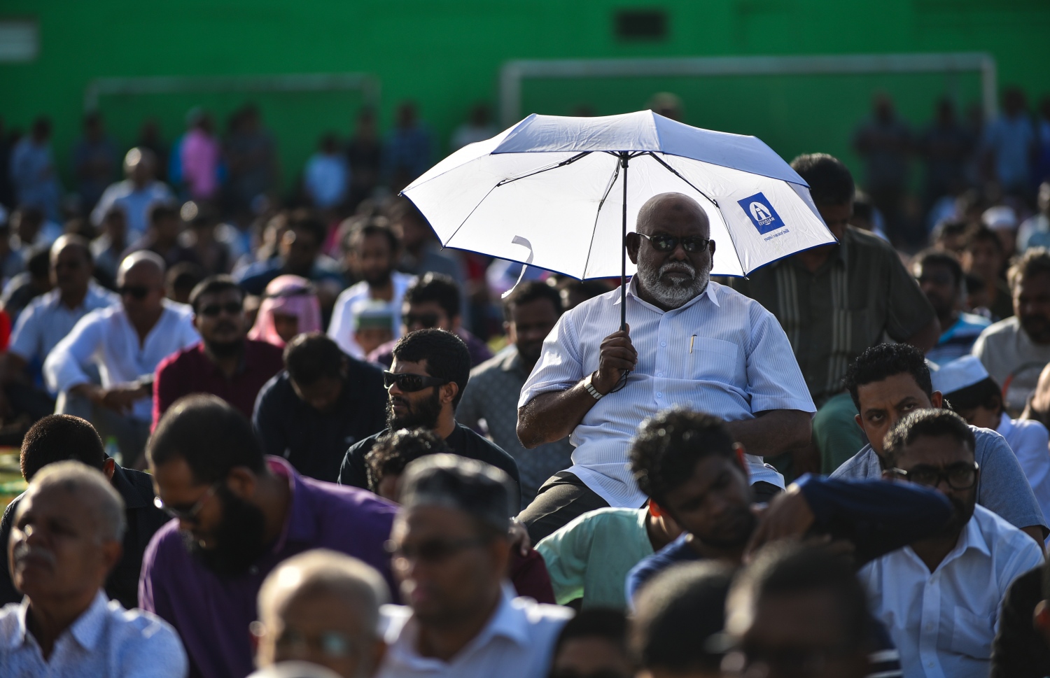 މާލެ: އޯގަސްޓް 21، 2018- މާފަންނު ސްޓޭޑިއަމްގައި ބޮޑު ޖަމާއަތުގައި މިއަދު ކުރި އަޟްހާ އީދު ނަމާދުގައި ބައިވެރިވި ބައެއް މީހުން.---ފޮޓޯ: ހުސައިން ވަހީދު/މިހާރު