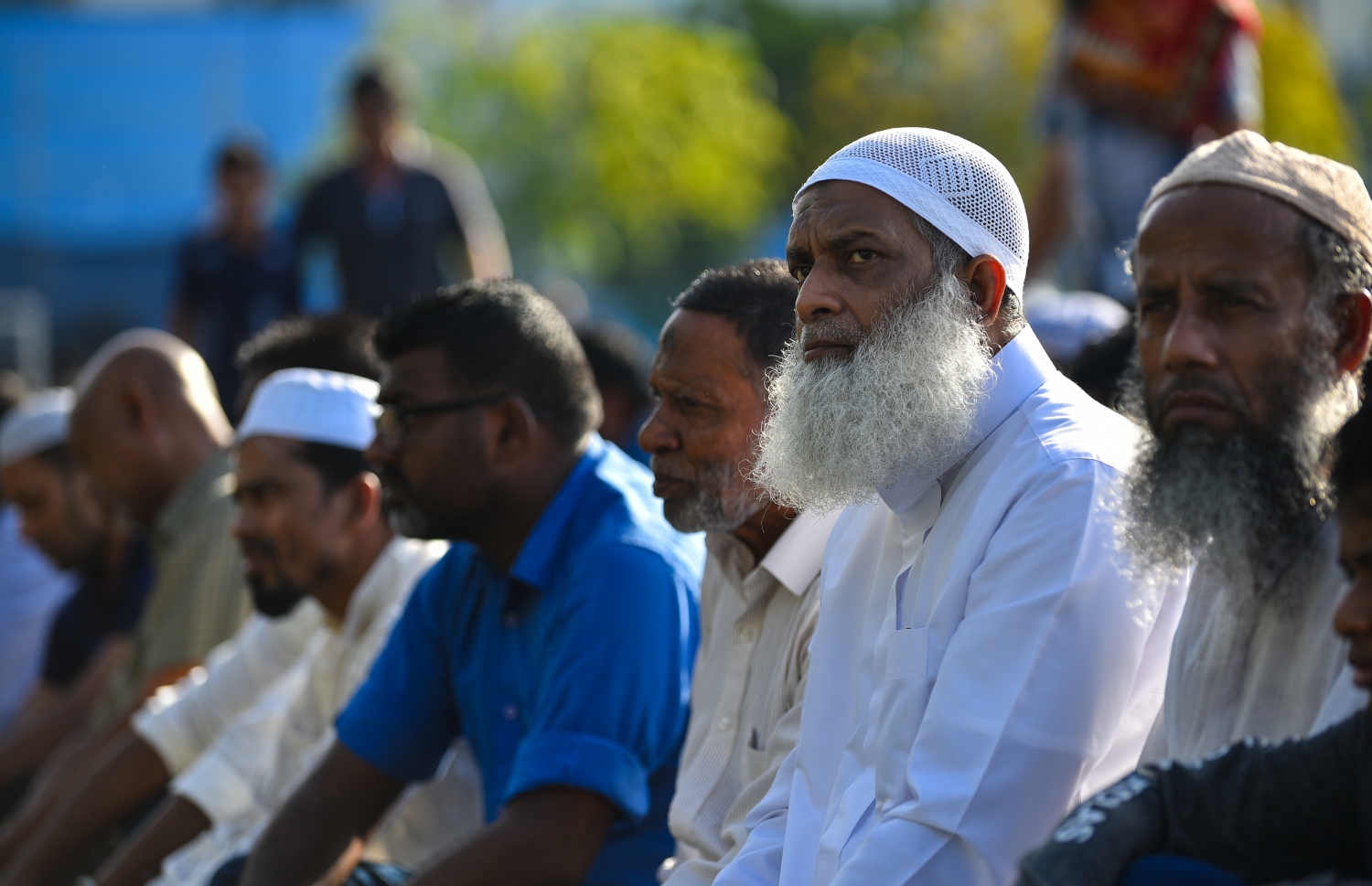 މާލެ: އޯގަސްޓް 21، 2018- މާފަންނު ސްޓޭޑިއަމްގައި ބޮޑު ޖަމާއަތުގައި މިއަދު ކުރި އަޟްހާ އީދު ނަމާދުގައި ބައިވެރިވި ބައެއް މީހުން.---ފޮޓޯ: ހުސައިން ވަހީދު/މިހާރު