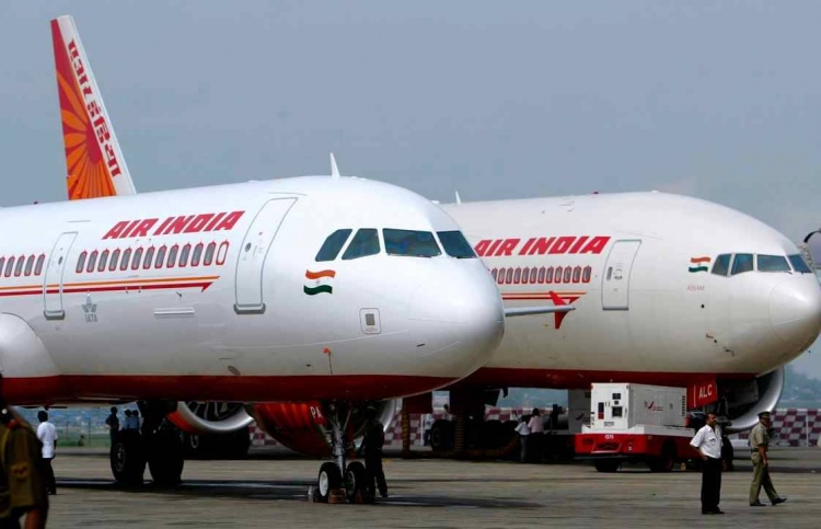 Air India ge flight eh kulliakah 300 foot ah vetti 14 meehakah aniyaa vejje