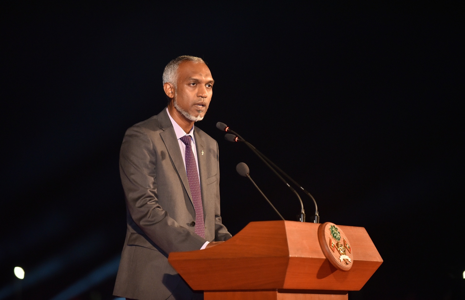 ސިނަމާލެ ބްރިޖު ހުޅުވުމުގެ ރަސްމިއްޔާތުގައި ޑރ. މުއިއްޒު ވާހަކަ ދައްކަވަނީ.---ފައިލް ފޮޓޯ: މިހާރު