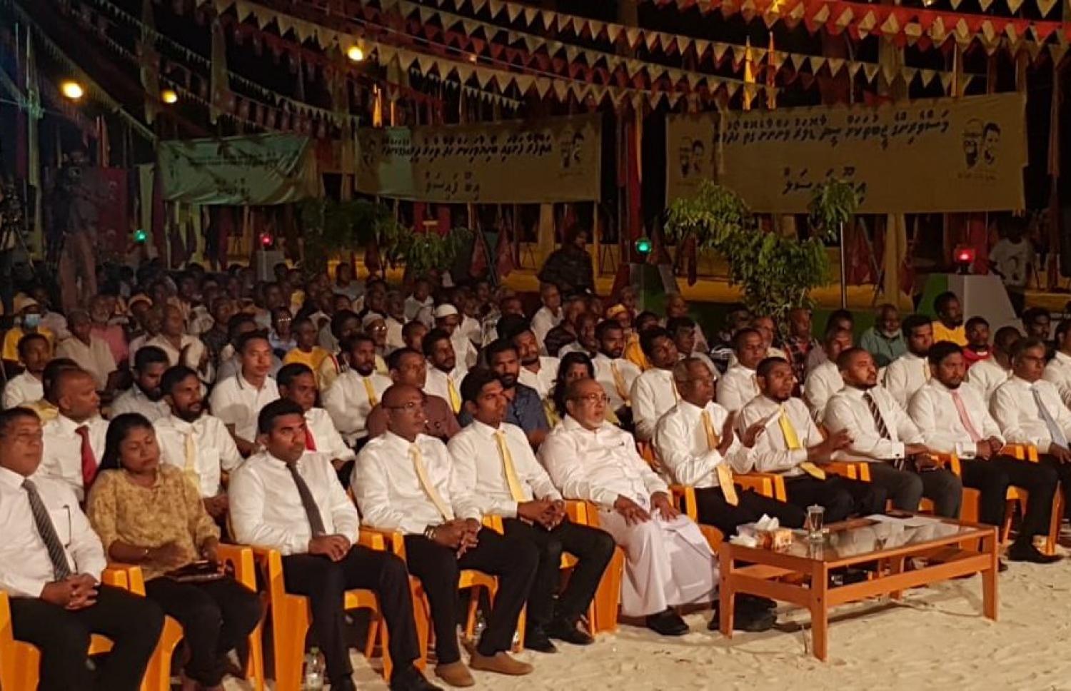 ގައްދޫގައި ބޭއްވި ޖަލްސާ: އަމީތު ވިދާޅުވީ އިބޫ އަކީ ވިސްނުން އިސްކުރައްވާ ބޭފުޅެއް ކަމަށް