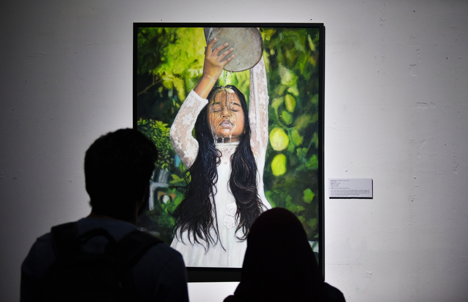 ސެޕްޓެމްބަރު 3، 2018- މިދިޔަ އަހަރުގެ މޯލްޑިވްސް ކޮންޓެންޕޮރަރީ އާޓް އެގްޒިބިޝަންގައި ވަނަ ލިބުނު މުހަންމަދު ހަމްދާން މި އަހަރު ހުށަހެޅި ކުރެހުން.--- މިހާރު ފޮޓޯ: ހުސެން ވަހީދު