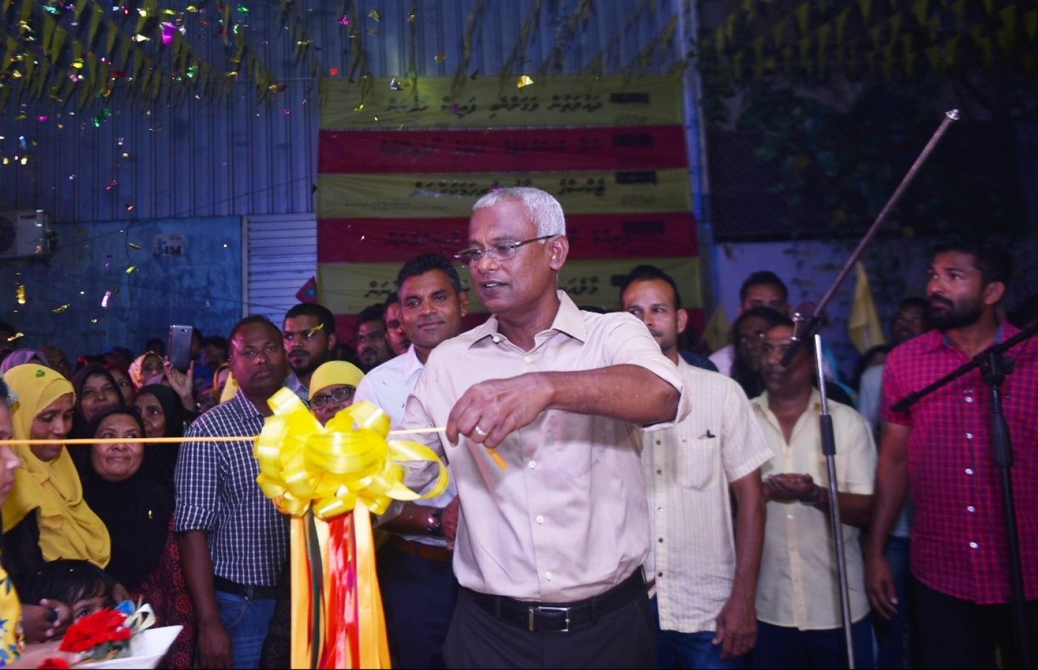 އިދިކޮޅު ކޯލިޝަންގެ ރިޔާސީ ކެންޑިޑޭޓް އިބޫ، މާފަންނުގެ "މާފޮޅޭ ޖަގަހަ" މިރޭ ހުޅުވައިދެއްވަނީ.-- ފޮޓޯ: އަހުމަދު ނިޝާތު/ މިހާރު